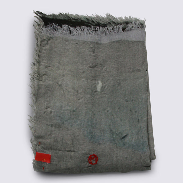Talking Walls 80% Mohair scarf in gray