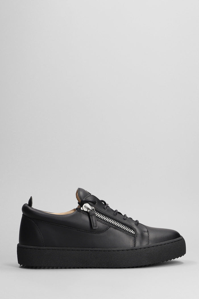 Frankie Sneakers in black leather Scarpe