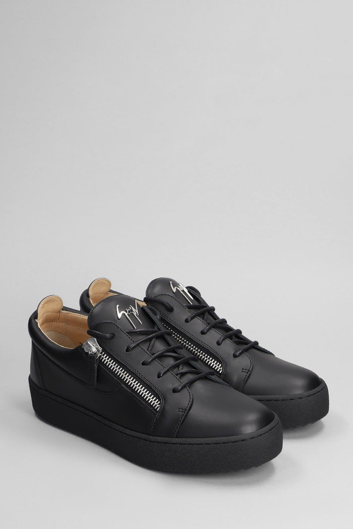 Frankie Sneakers in black leather Scarpe