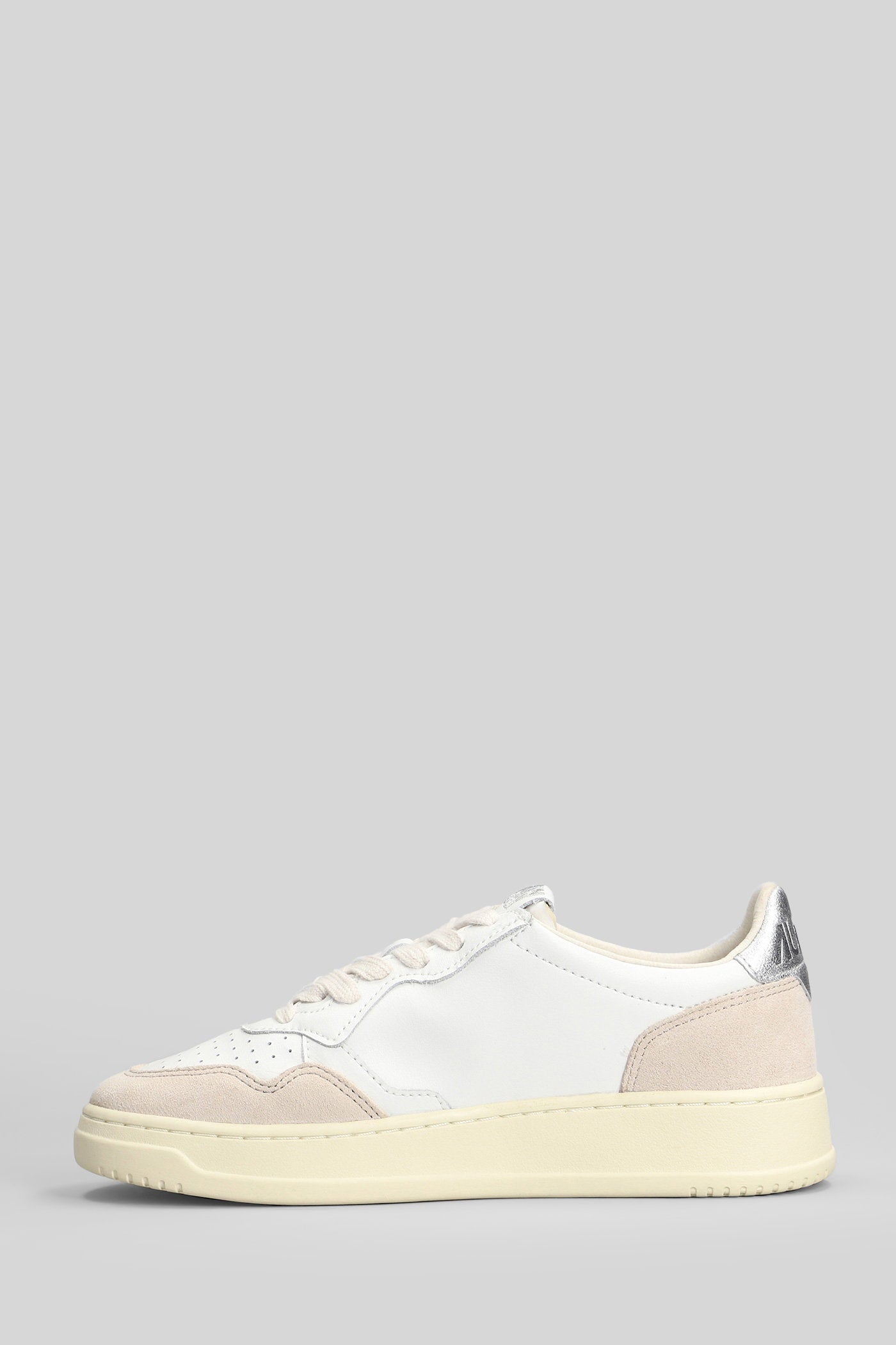 Medalist Low Sneakers in white suede and leather Scarpe