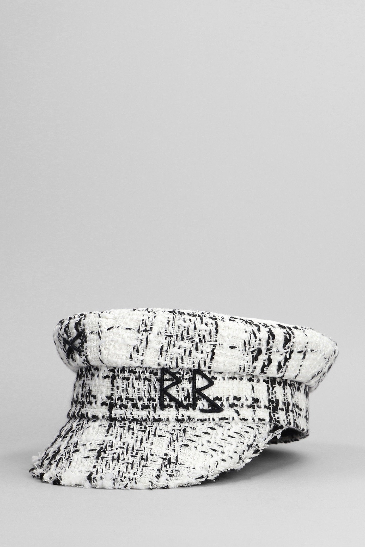 Hats in black cotton Accessori