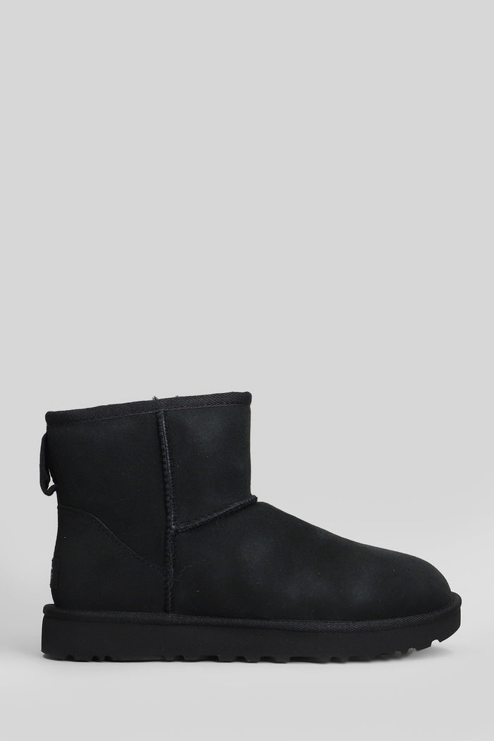 Classic Mini II low heels Ankle boots in black suede Scarpe
