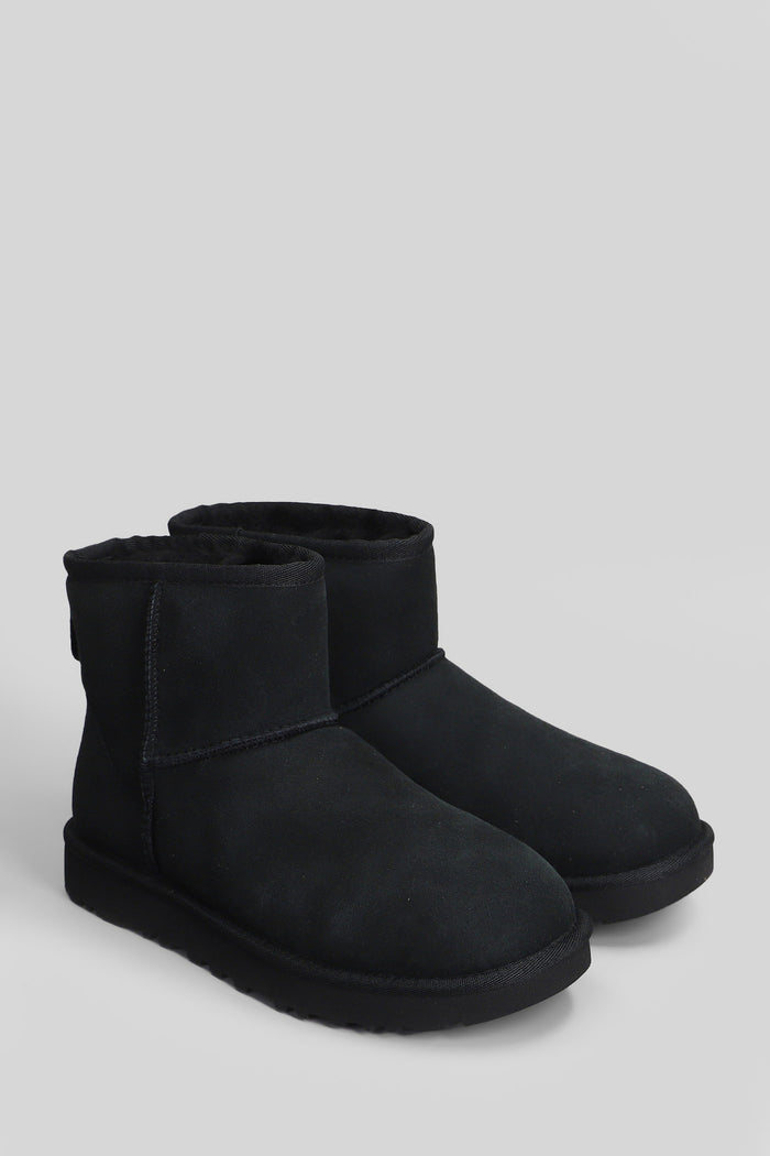 Classic Mini II low heels Ankle boots in black suede Scarpe