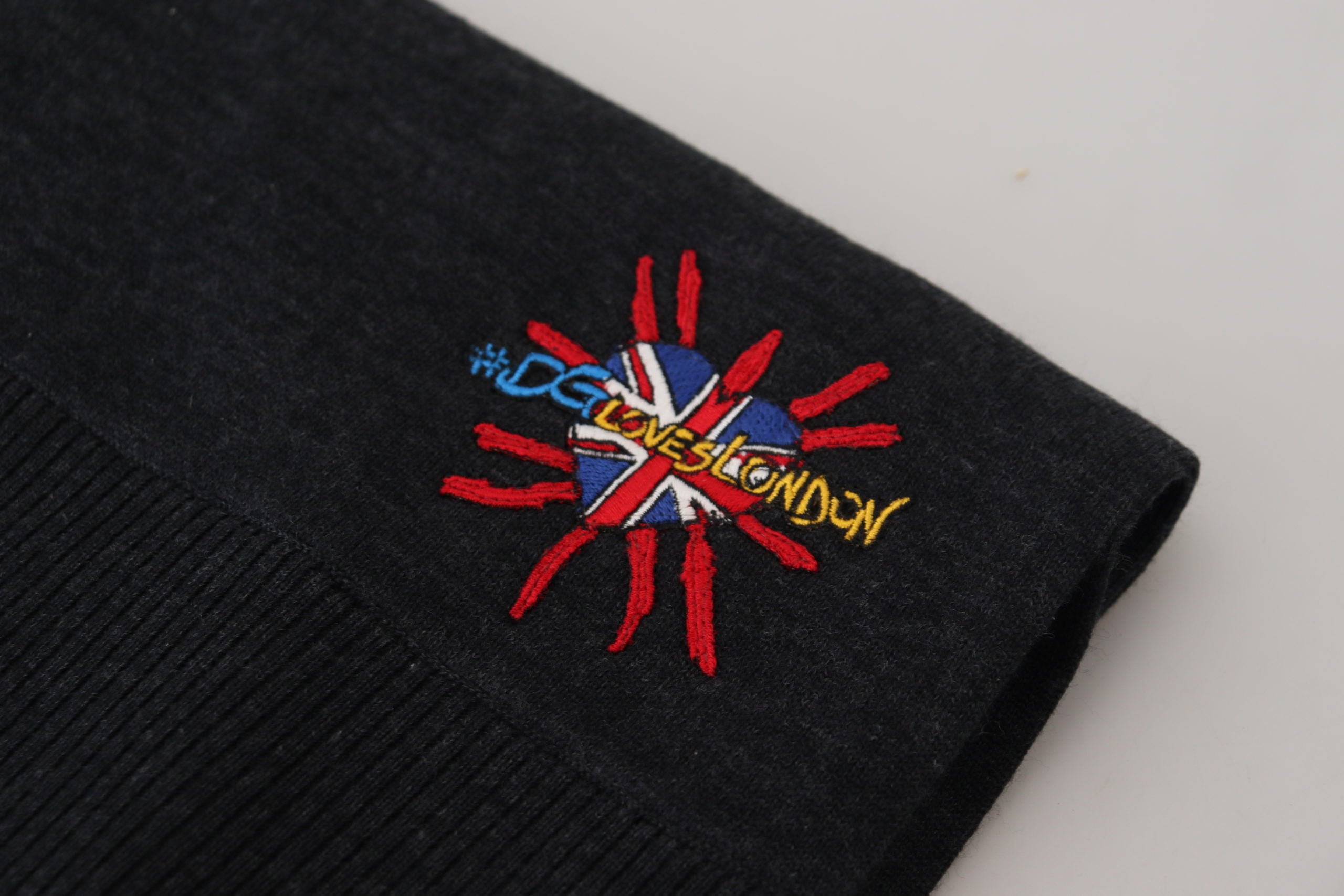 Dolce & Gabbana 100% Wool scarf in black — view 5