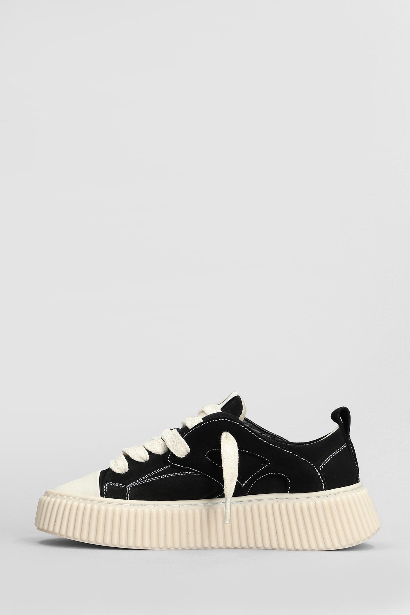 Skate Suede Sneakers in black Scarpe