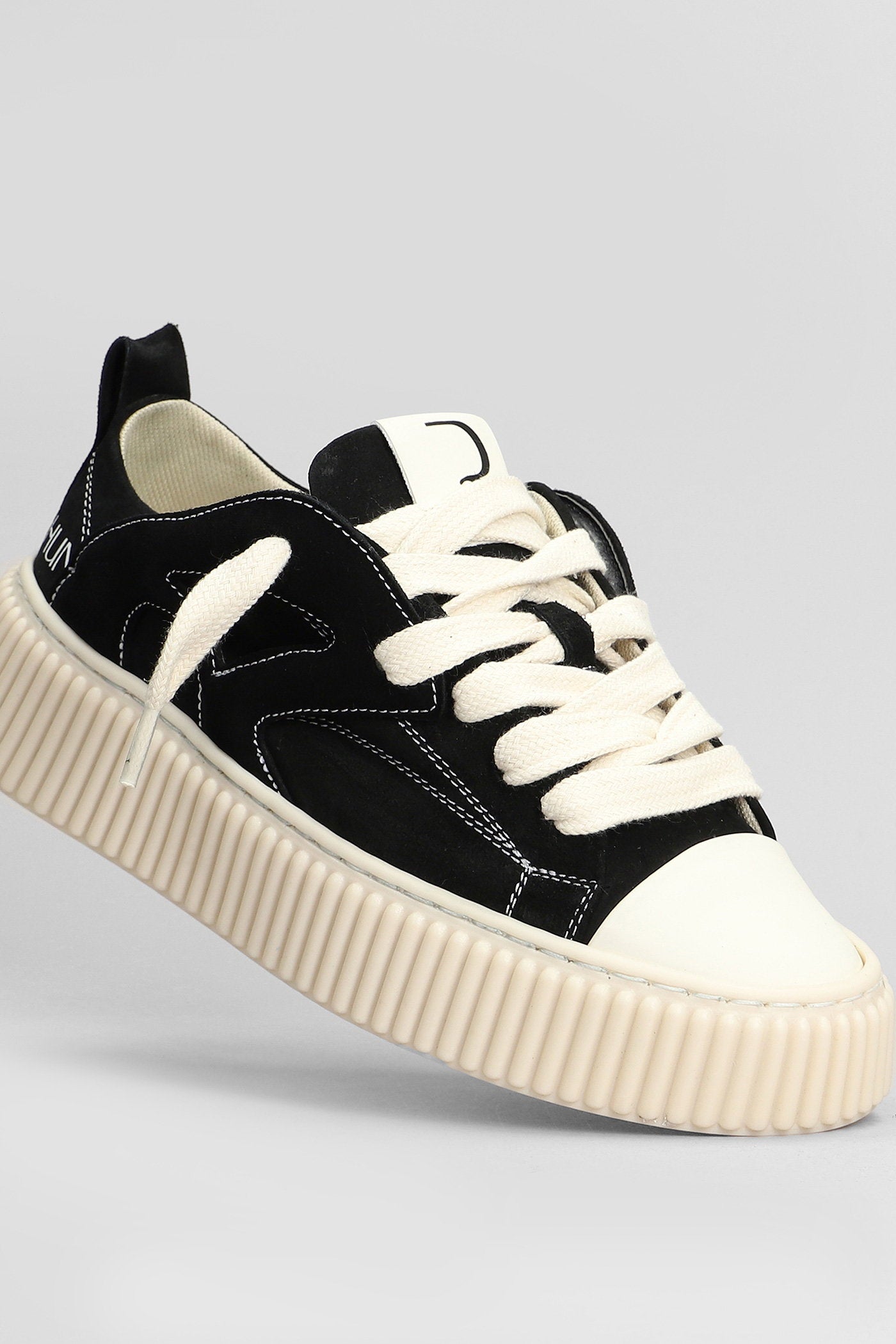 Skate Suede Sneakers in black Scarpe