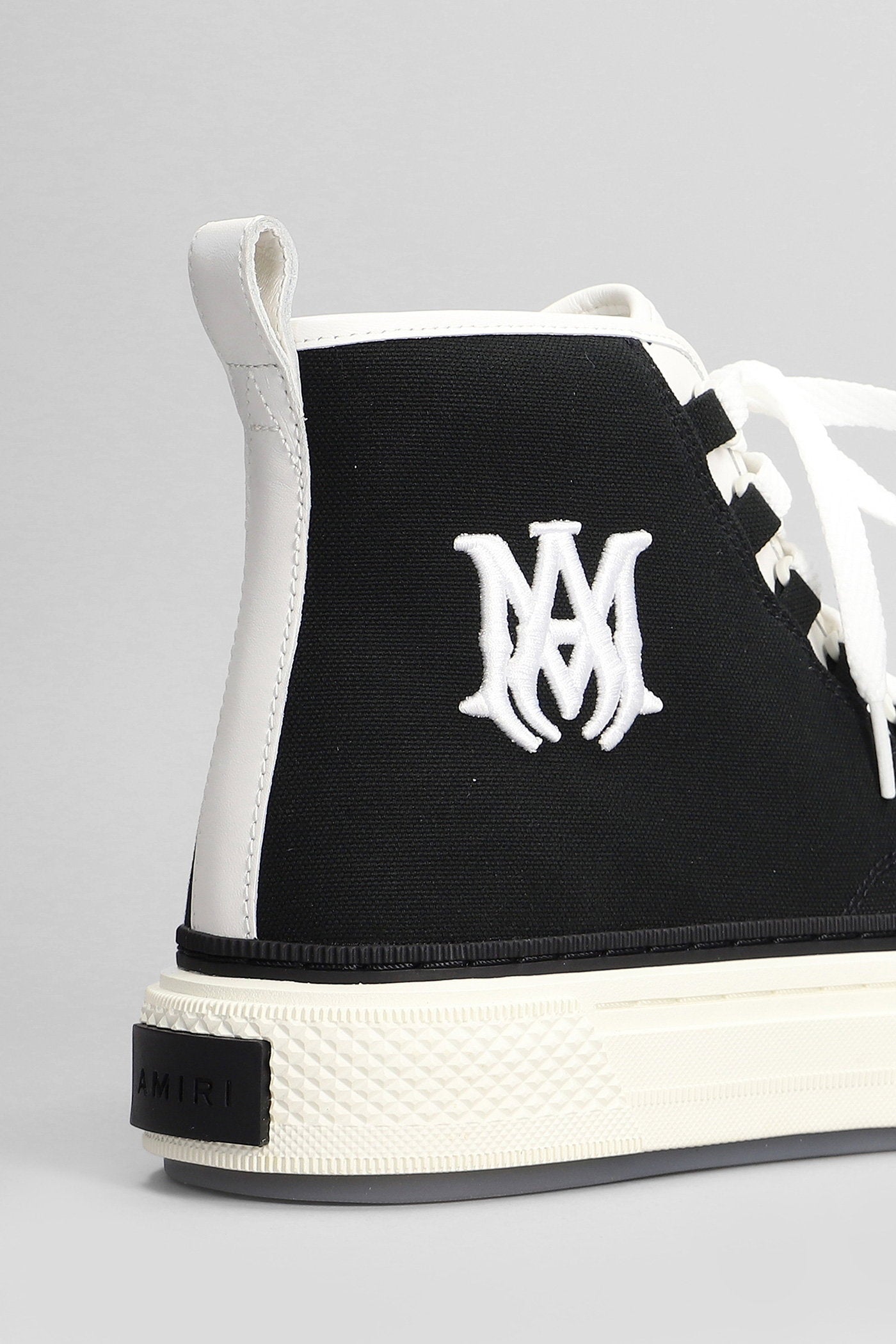 Ma court hi Sneakers in black canvas Scarpe