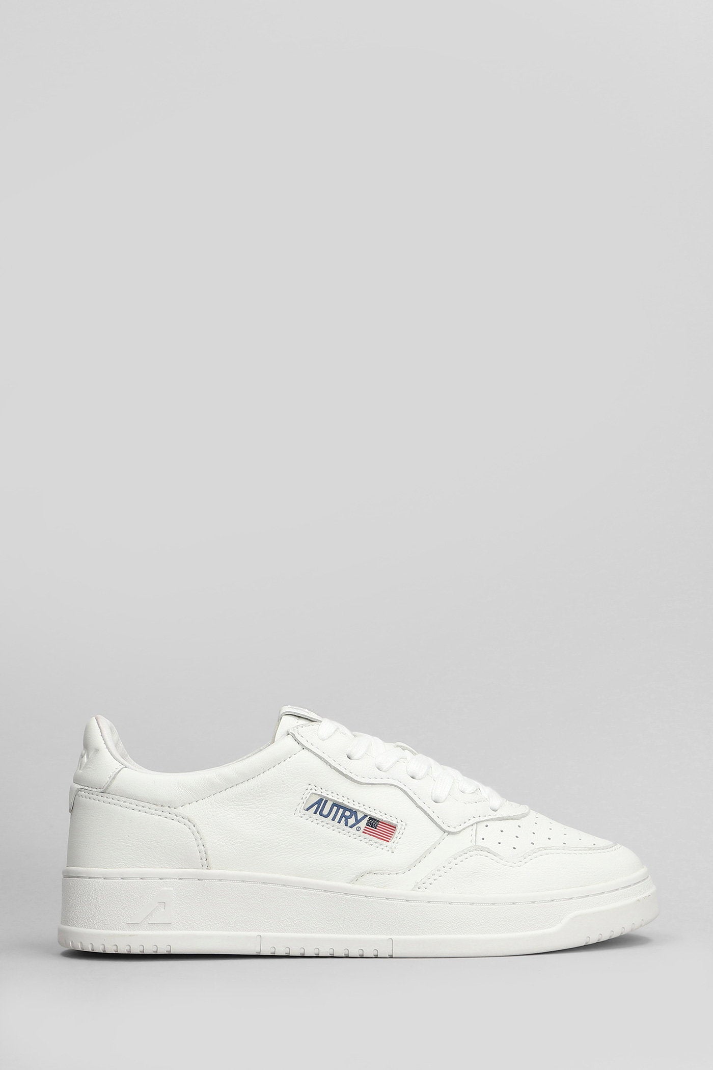 Medalist Sneakers in white leather Scarpe