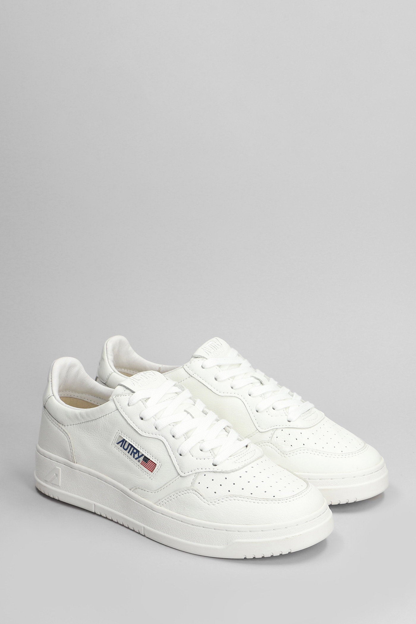 Medalist Sneakers in white leather Scarpe