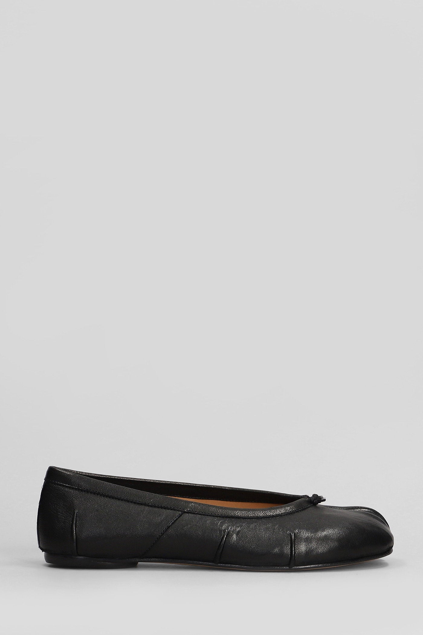 Tabi Ballet flats in black leather Scarpe