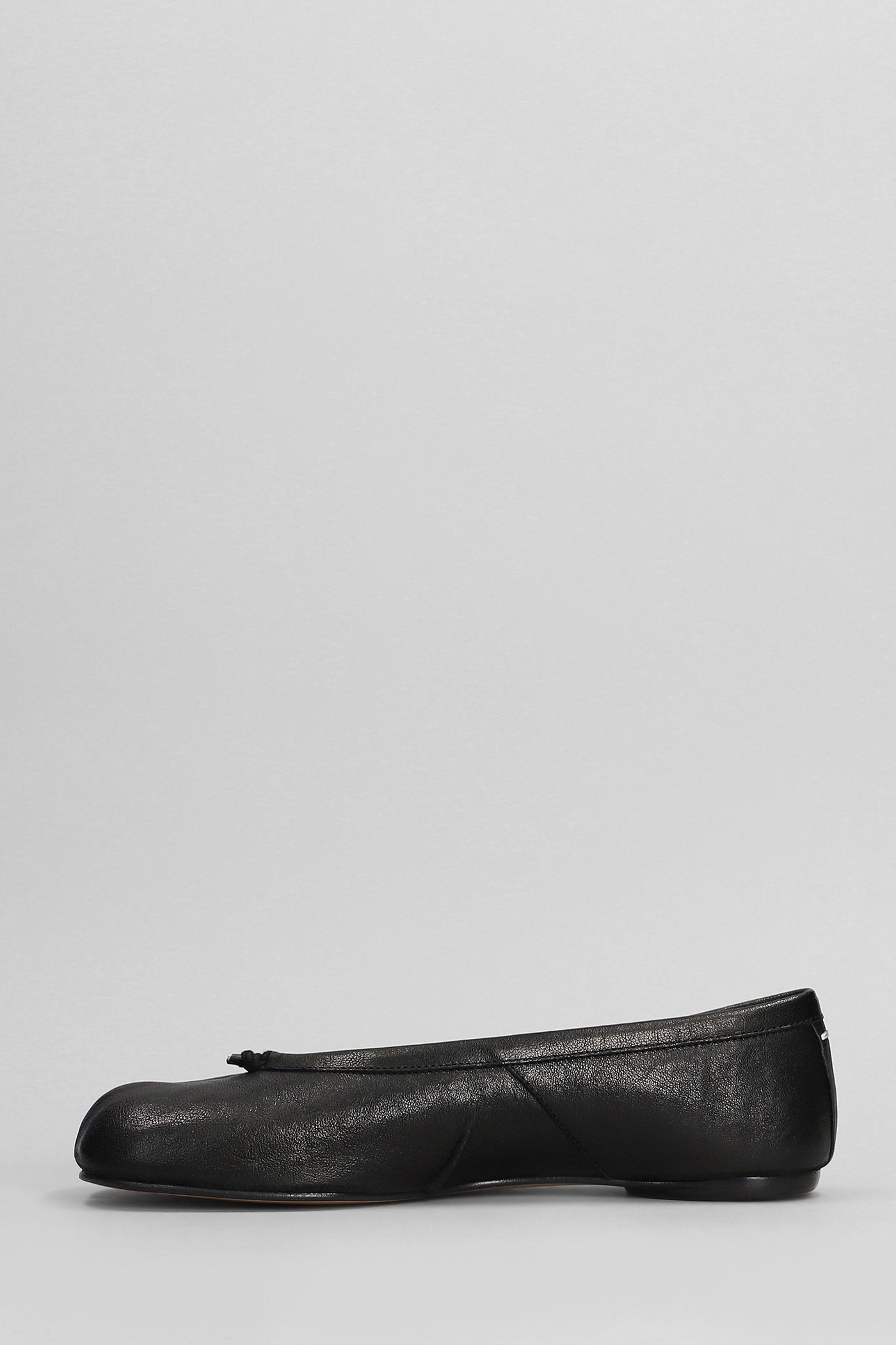 Tabi Ballet flats in black leather Scarpe