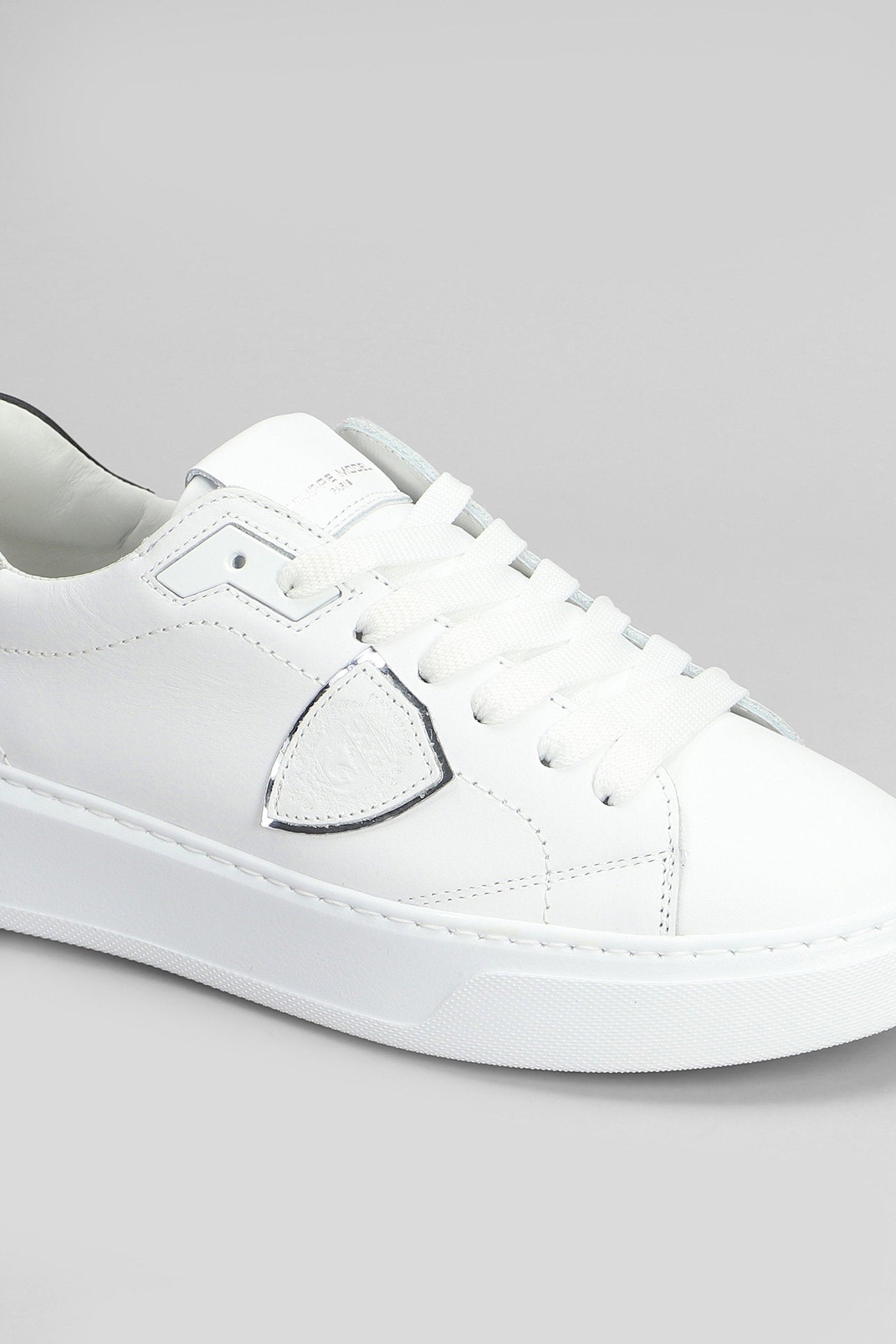 Temple Low Sneakers in white leather Scarpe