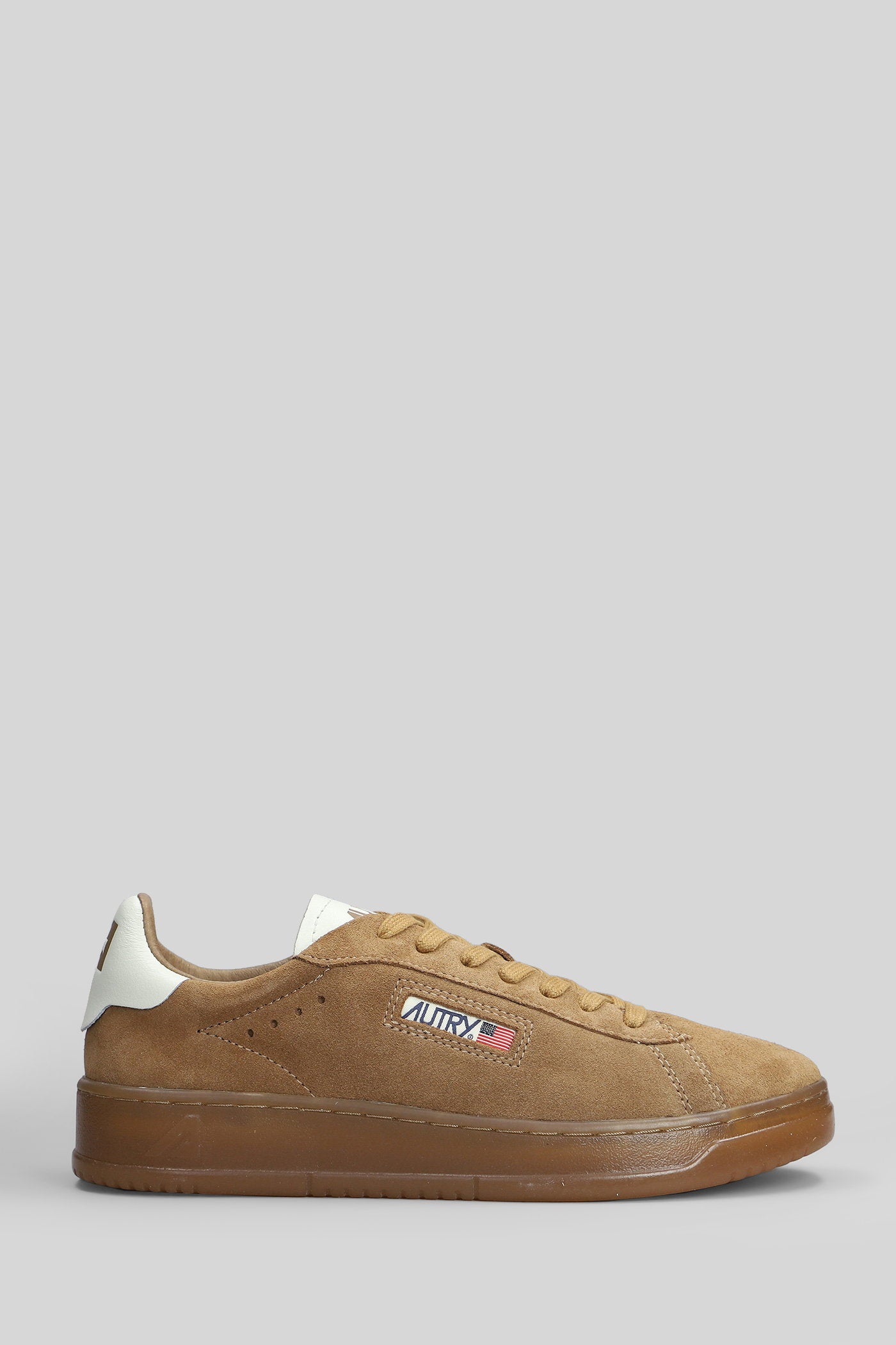 Dallas Low Sneakers in Camel suede Scarpe