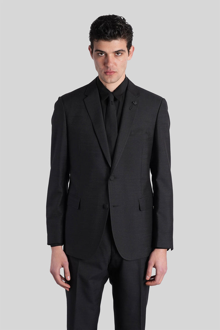 Suit in black silk Abbigliamento