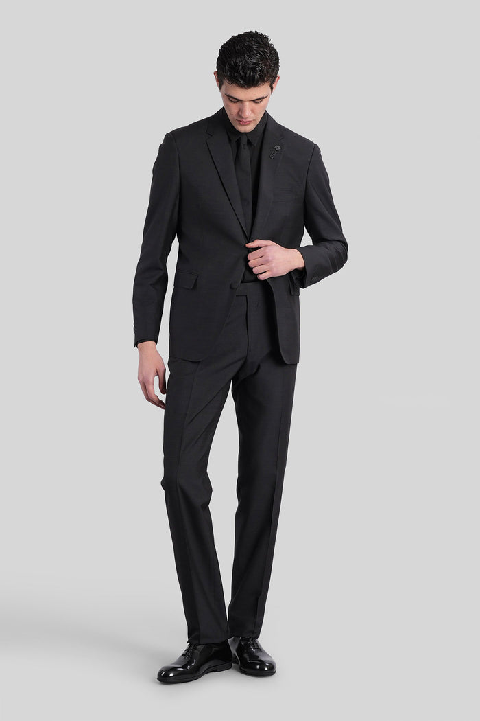Suit in black silk Abbigliamento