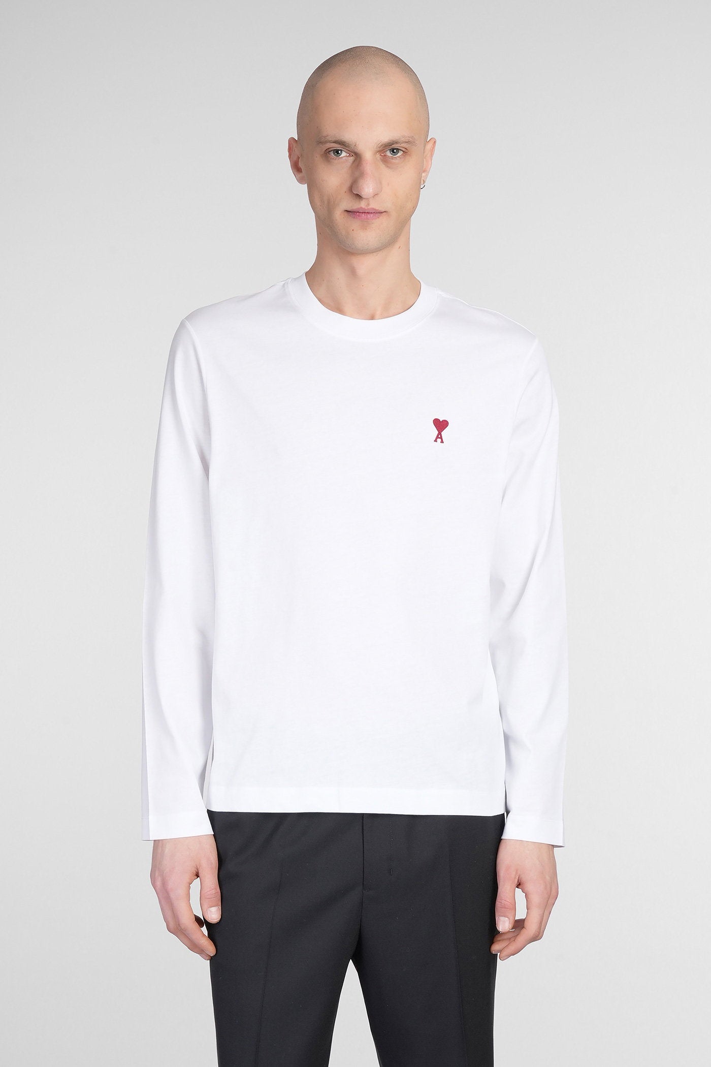in white cotton Abbigliamento