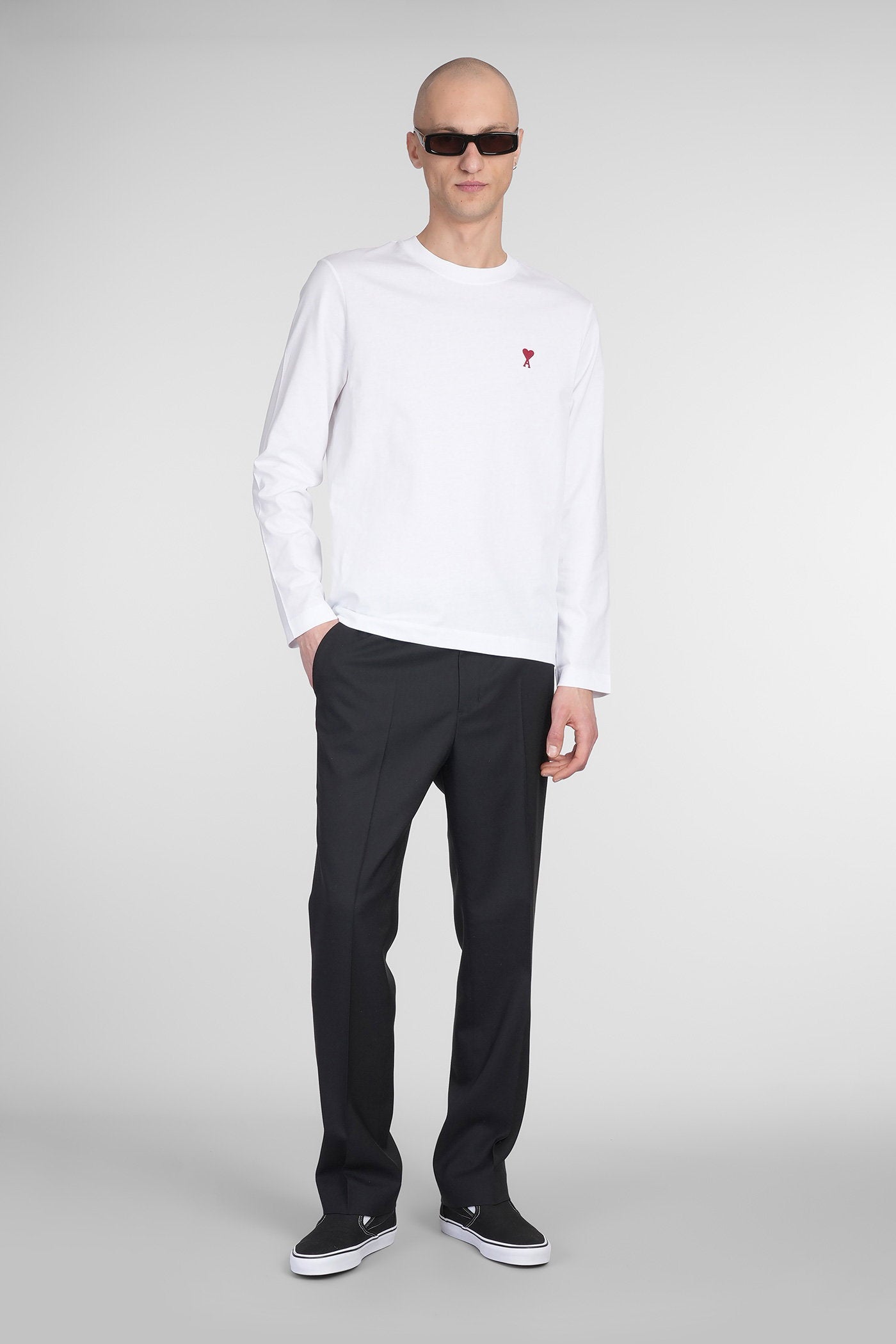 in white cotton Abbigliamento