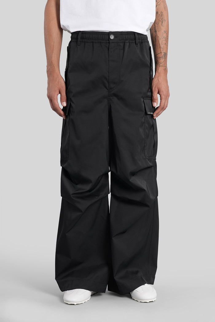 Pants in black polyester Abbigliamento