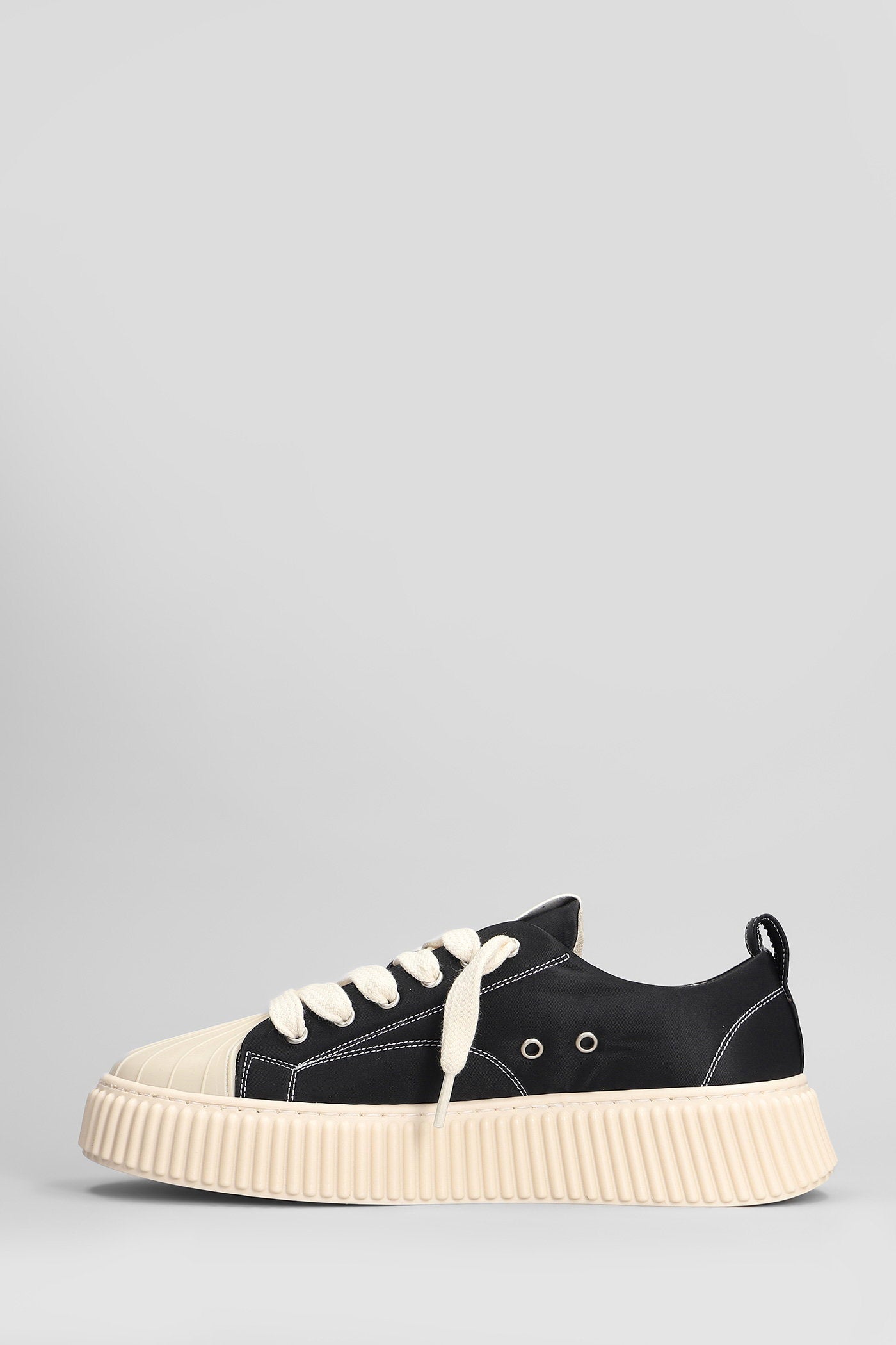 Nylon Sneakers in black Scarpe