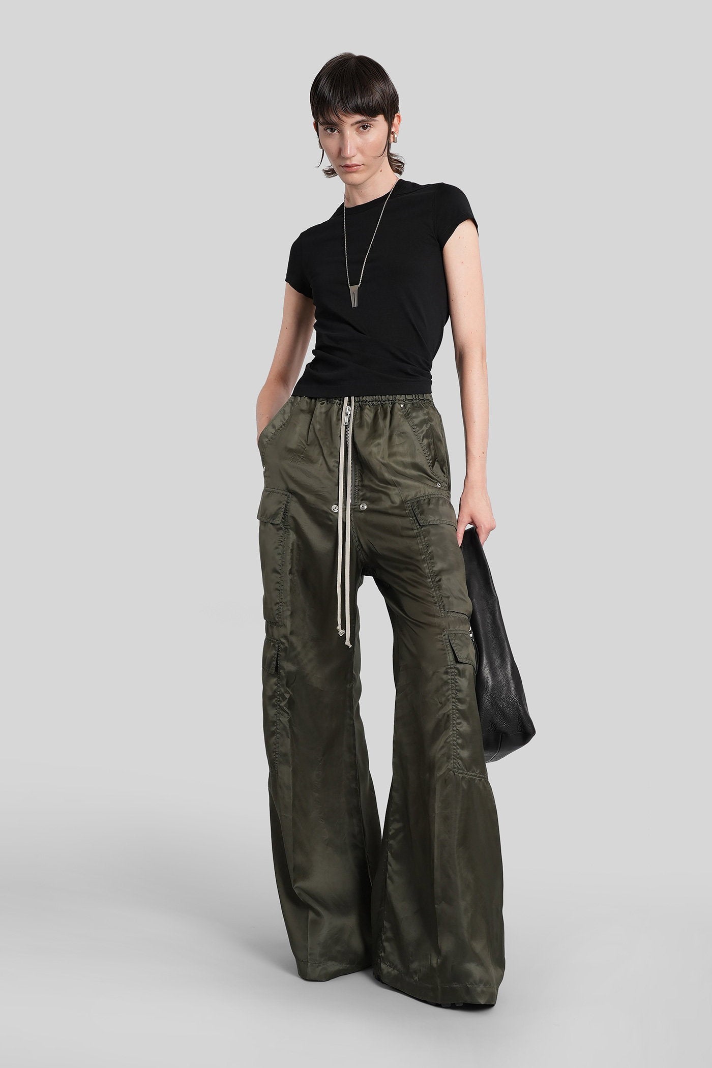 Cropped level t T-Shirt in black cotton Abbigliamento