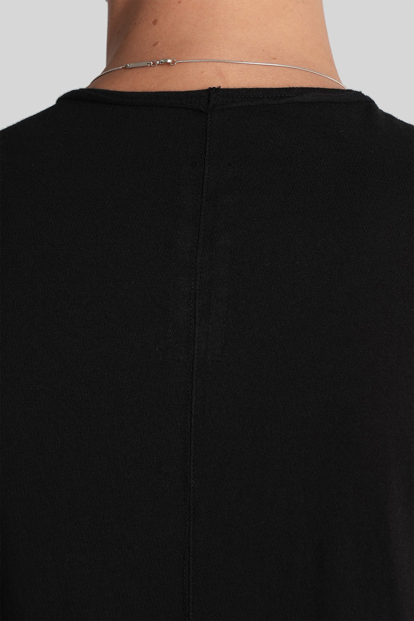 Level ls t T-Shirt in black cotton Abbigliamento