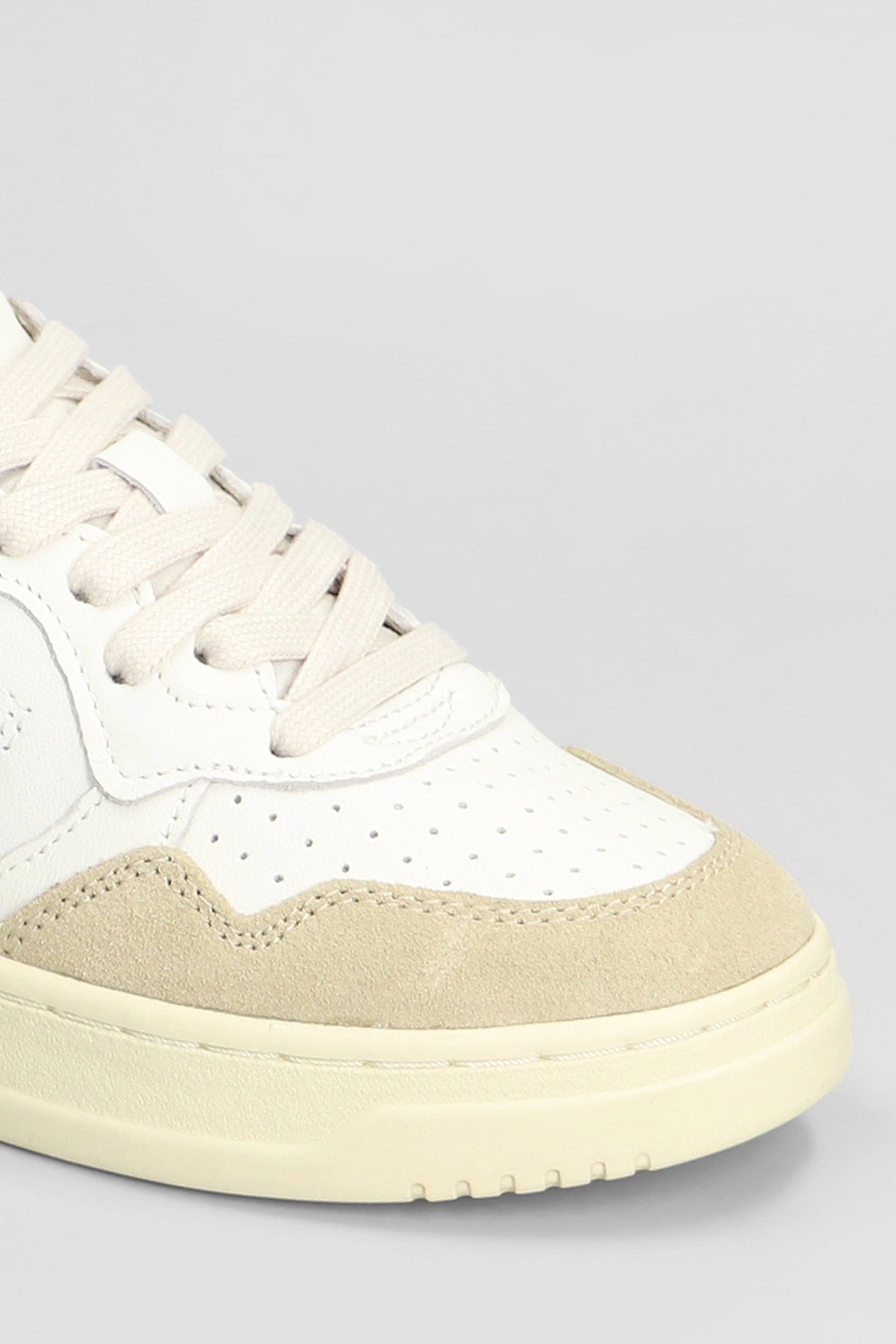 Medalist Low Sneakers in white suede and leather Scarpe