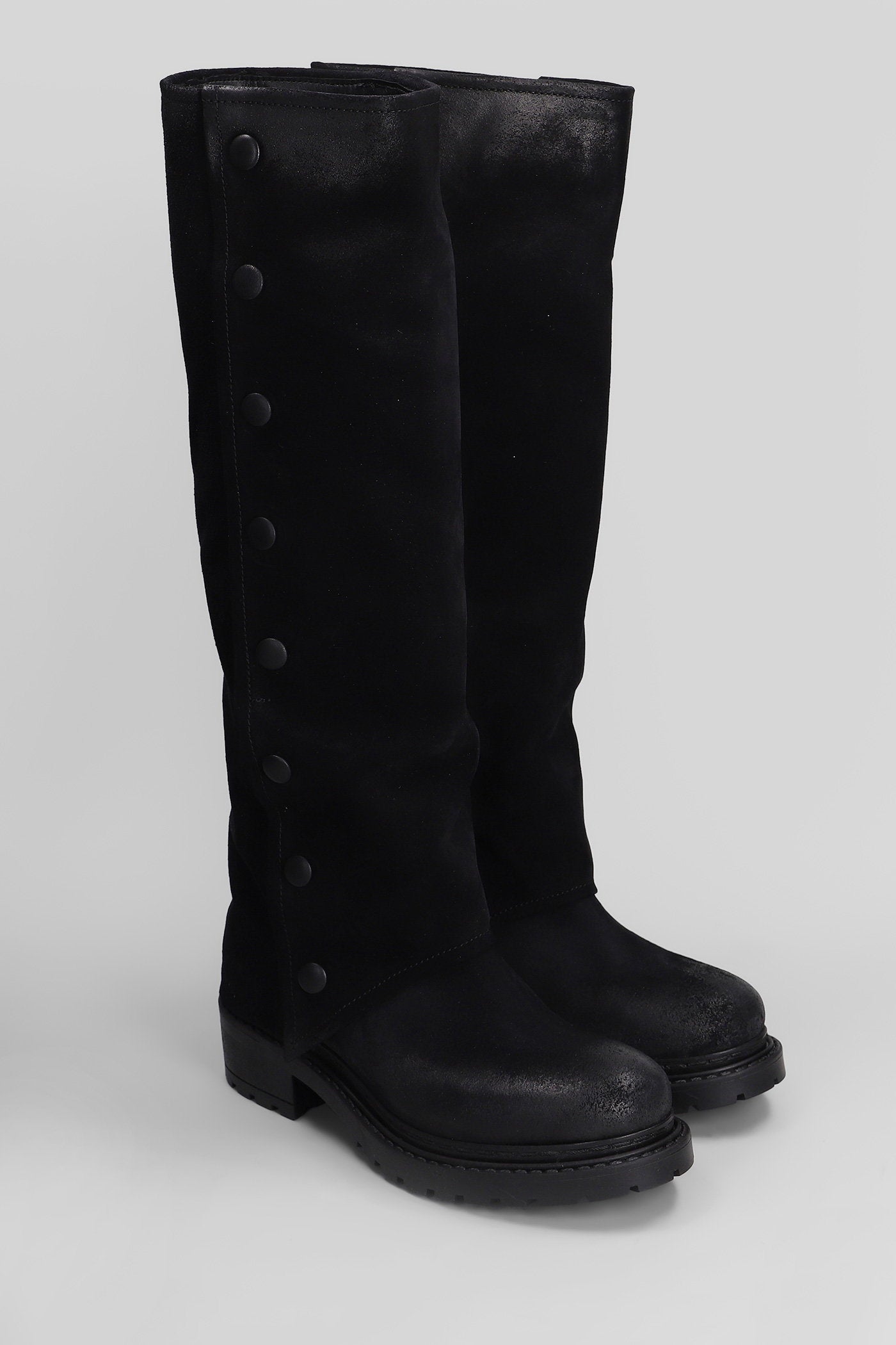low heels boots in black suede Scarpe