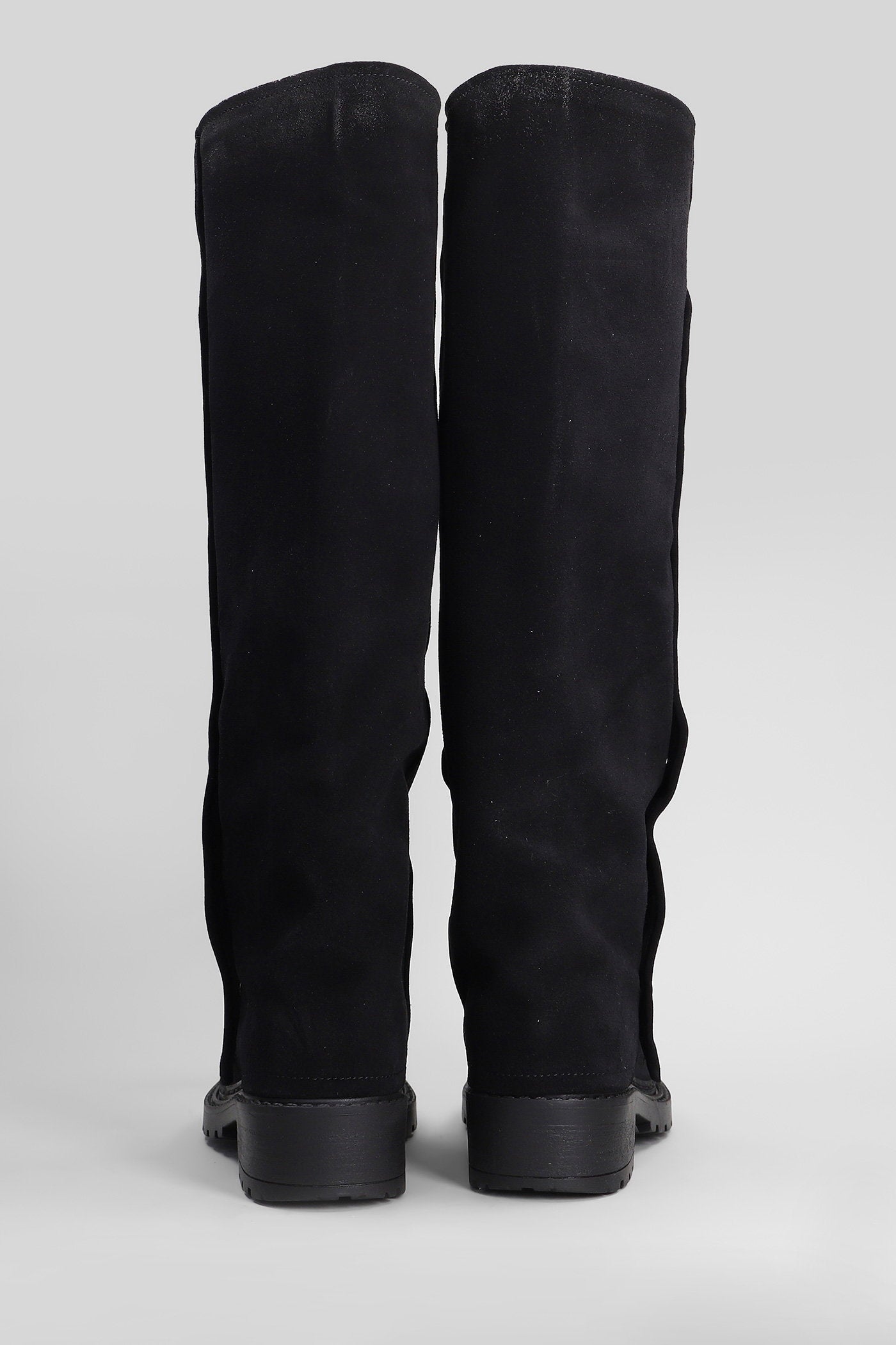 low heels boots in black suede Scarpe