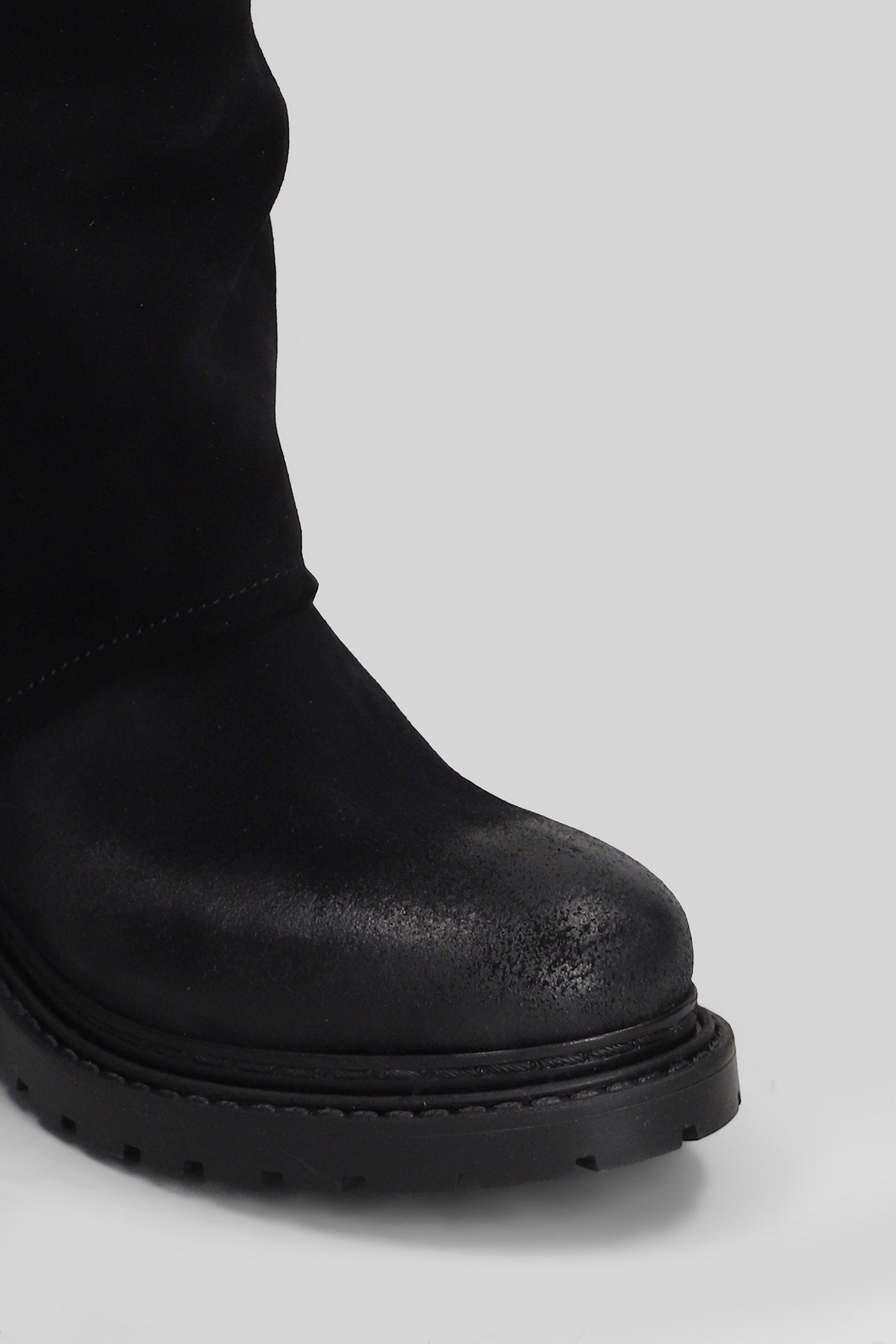 low heels boots in black suede Scarpe