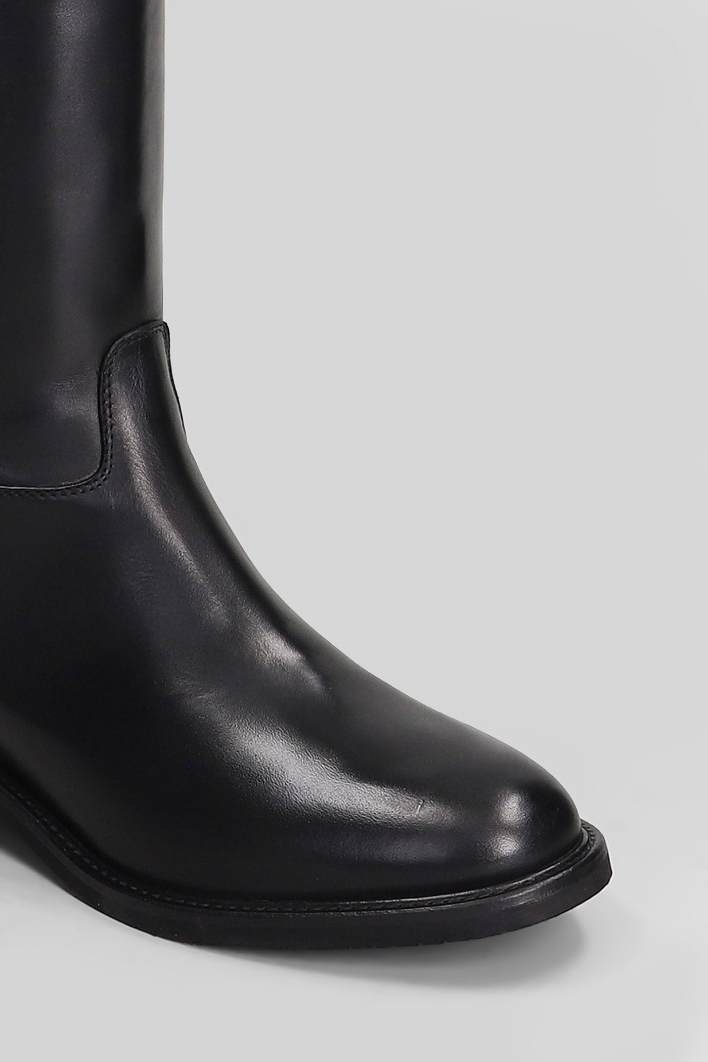 Low Heels Boots In Black Leather Scarpe