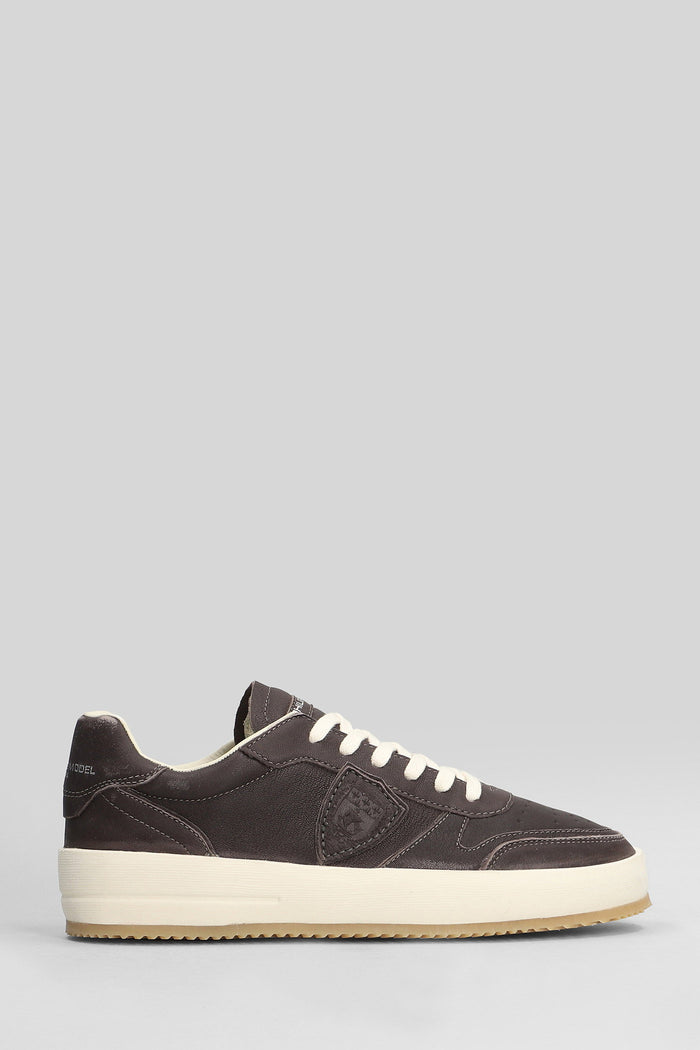 Nice Low Sneakers in brown leather Scarpe