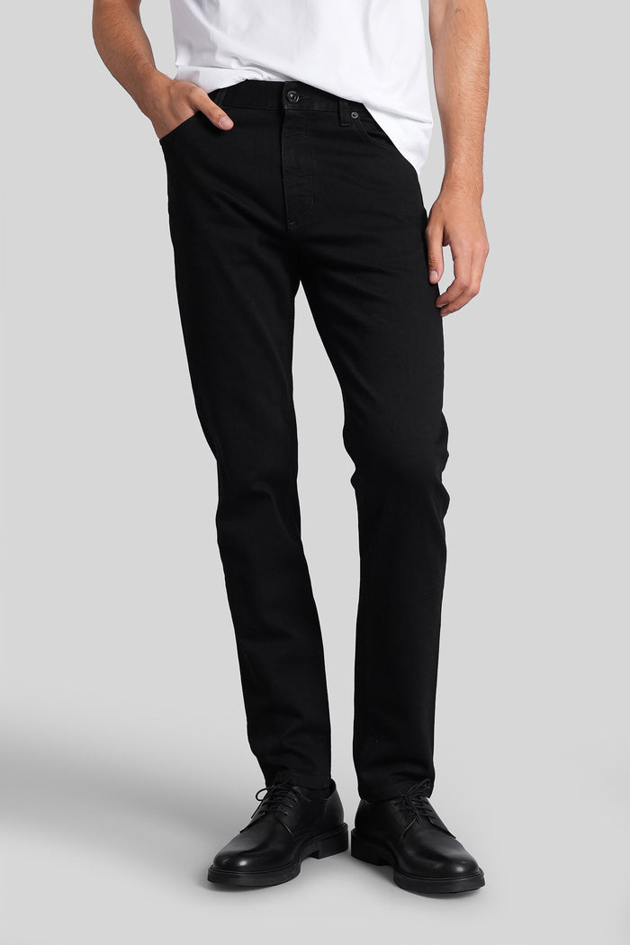 Jeans in black denim Abbigliamento