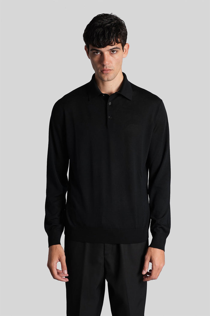 Polo in black wool Abbigliamento