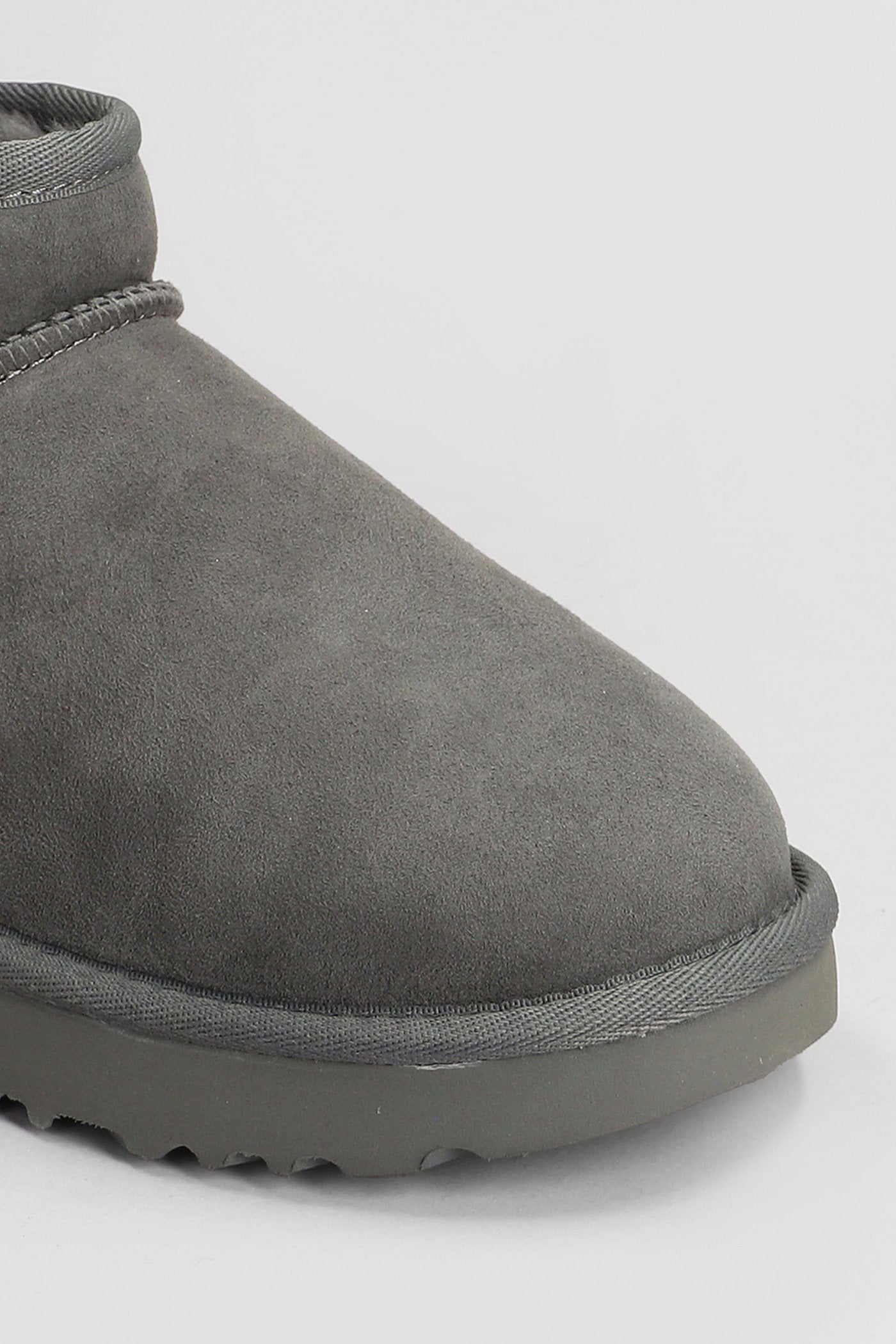 Classic Ultra Mini low heels Ankle boots in grey suede Scarpe