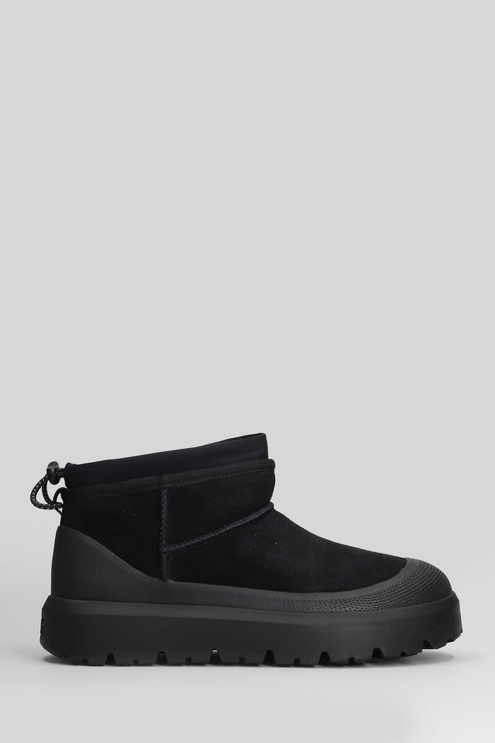 Cl Ultra Mini Weathe Ankle boots in black suede Scarpe