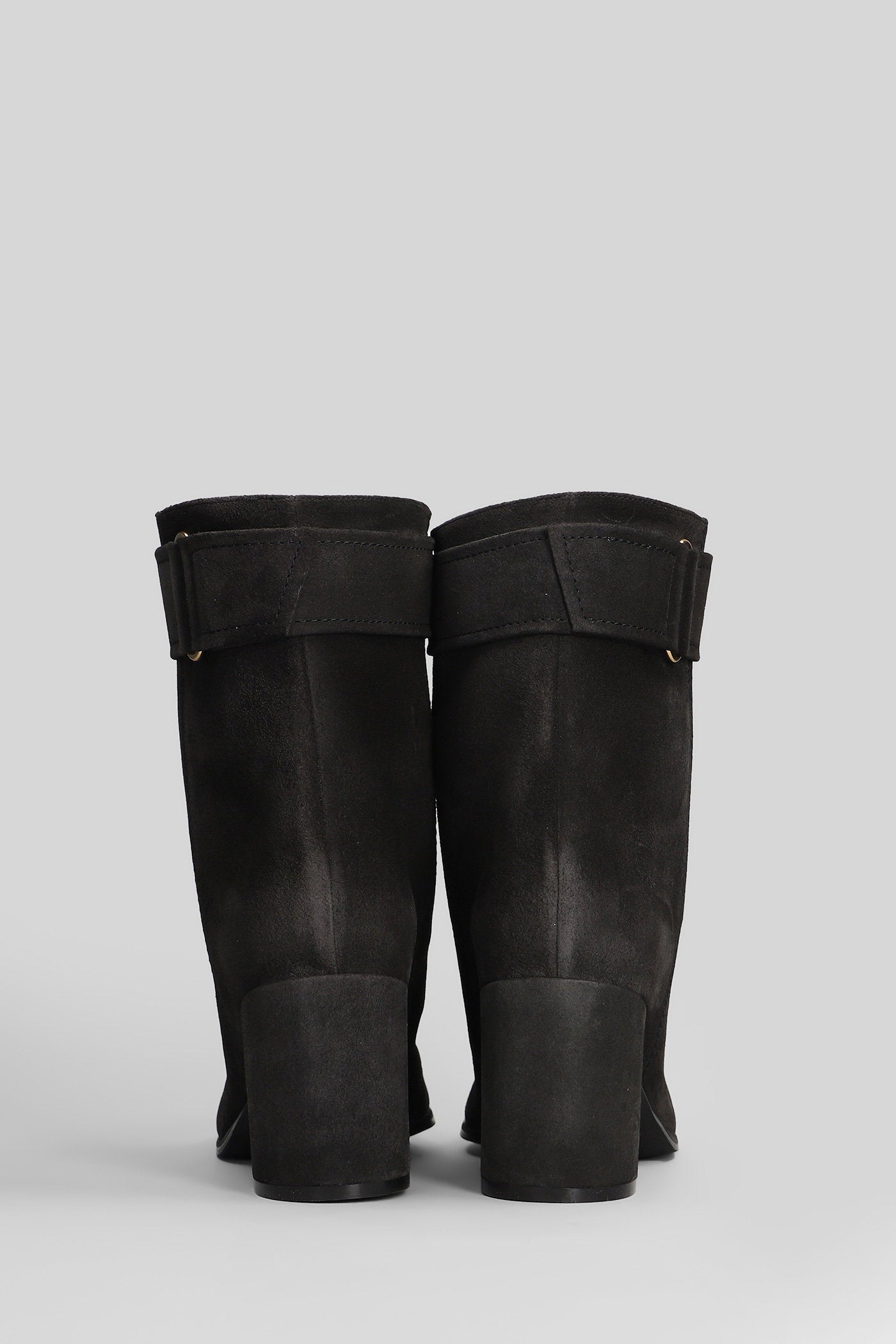 High heels Ankle boots in black suede Scarpe
