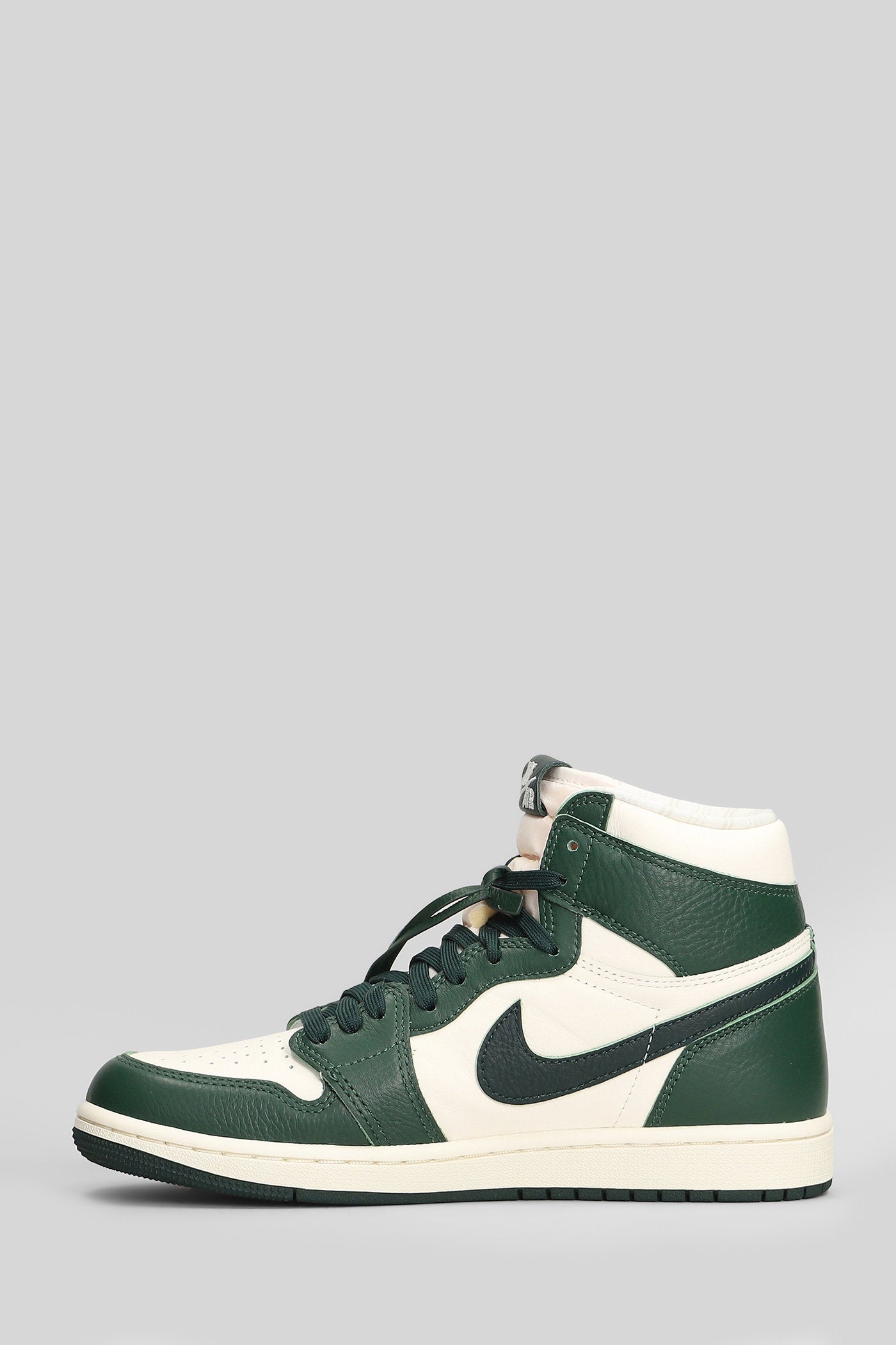 Air Jordan 1 Retro Sneakers in white leather Scarpe
