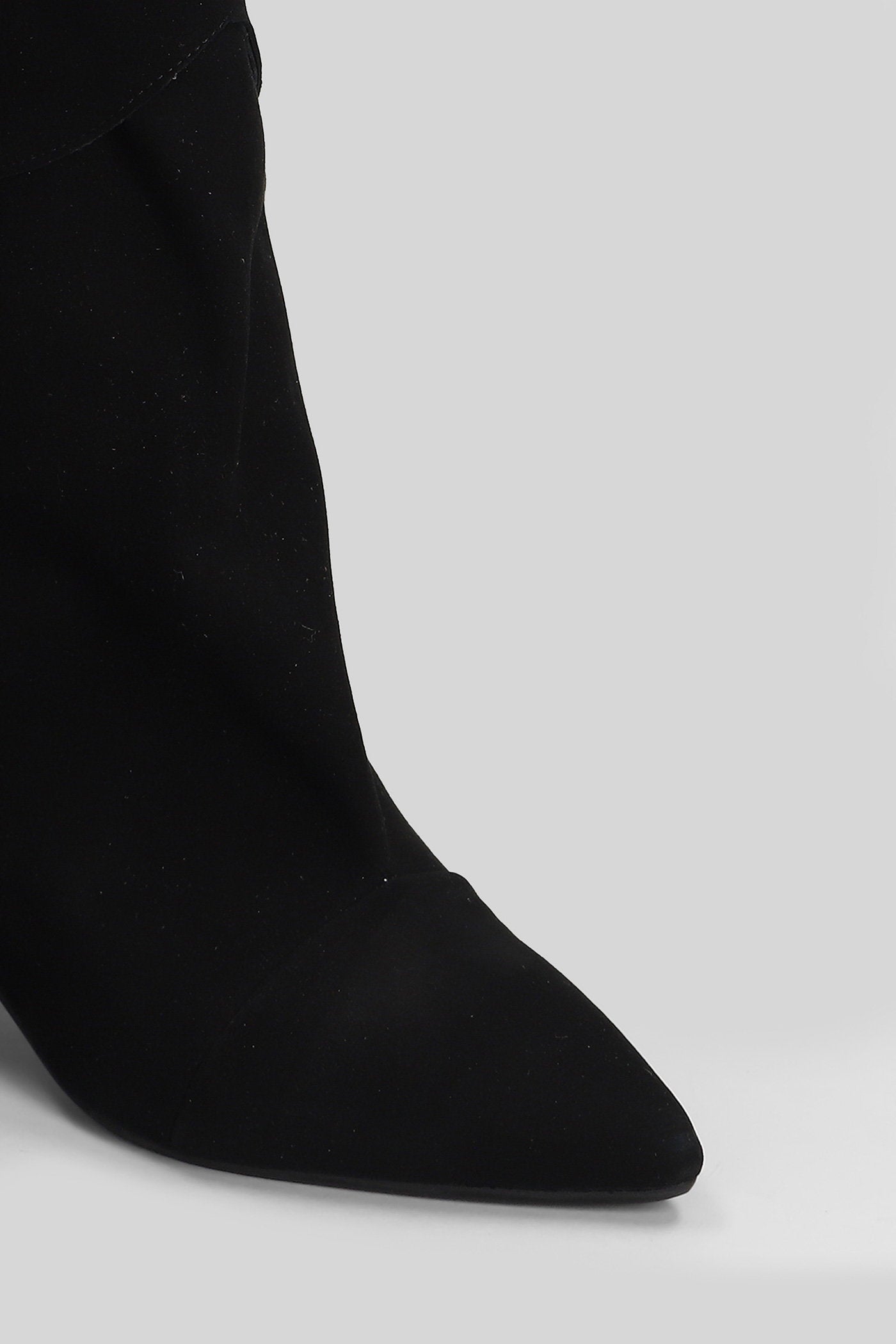 Ariana low heels Ankle boots in black suede Scarpe