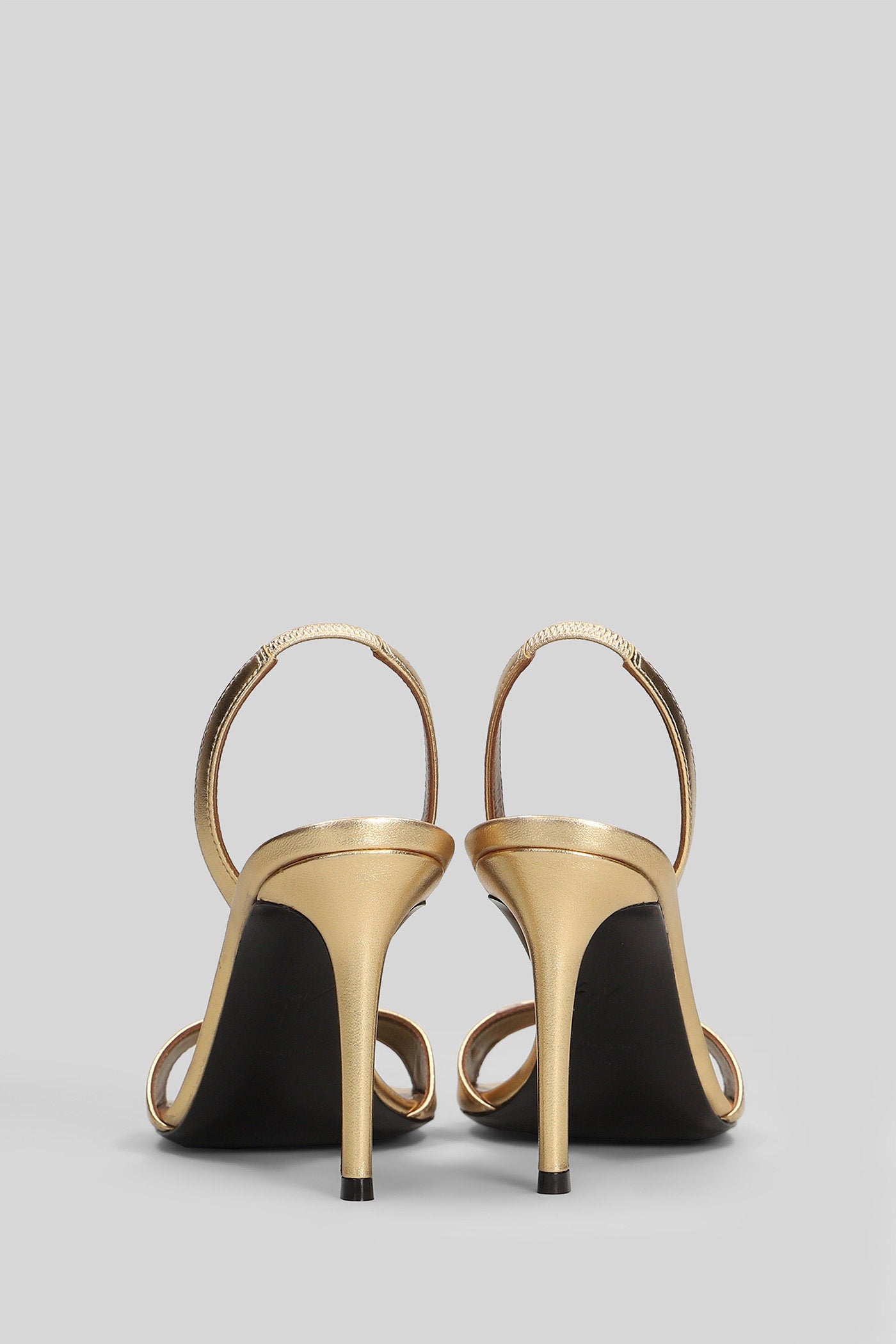 Lilibeth Sandals in gold leather Scarpe