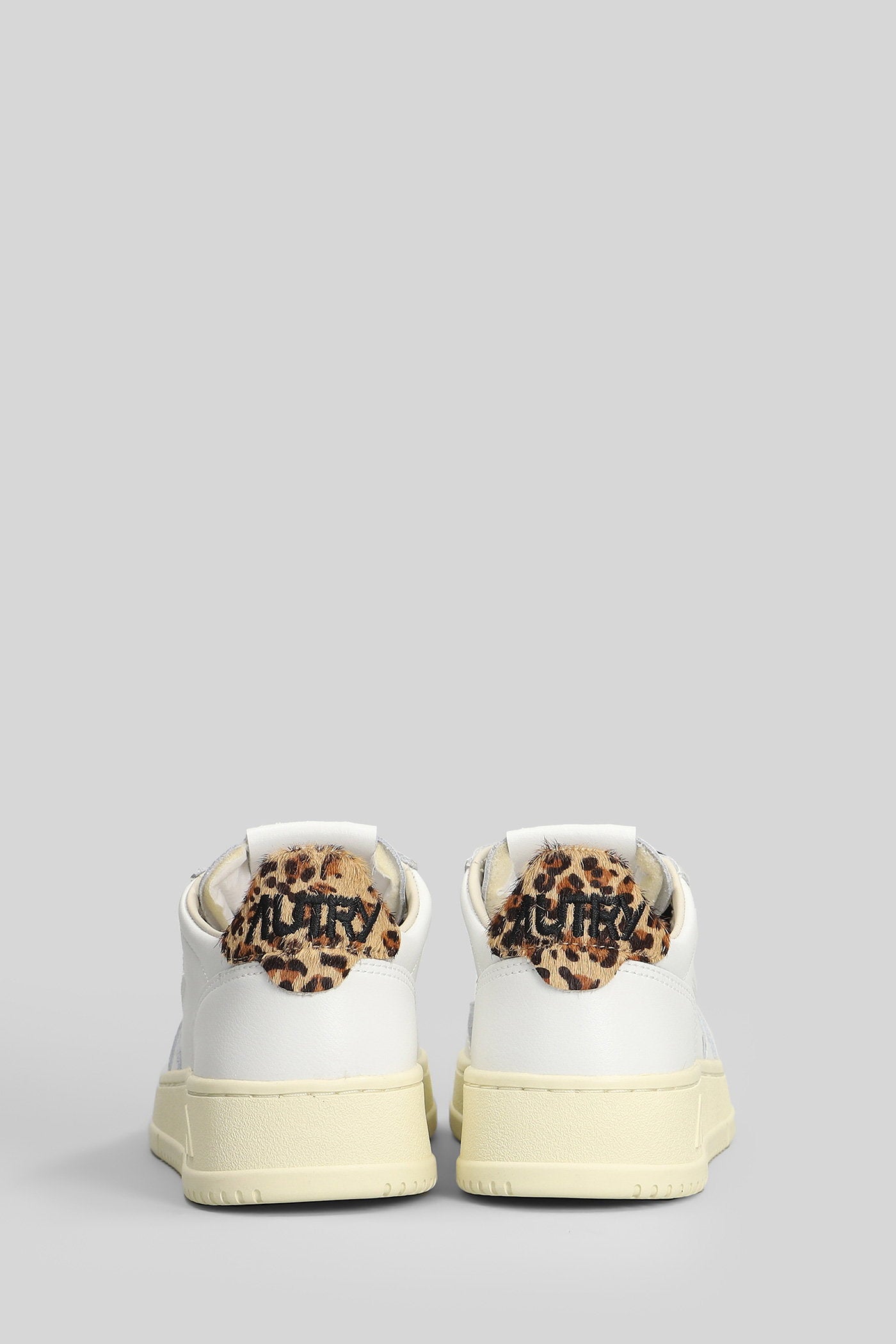 Medalist Low Sneakers in white leather Scarpe