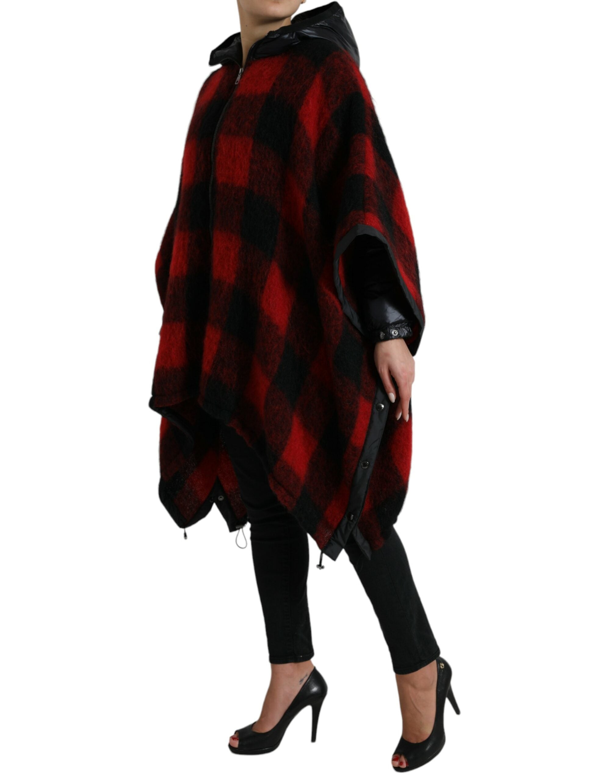 Dolce & Gabbana 30% Polyester Film Fiber cape in red — view 2