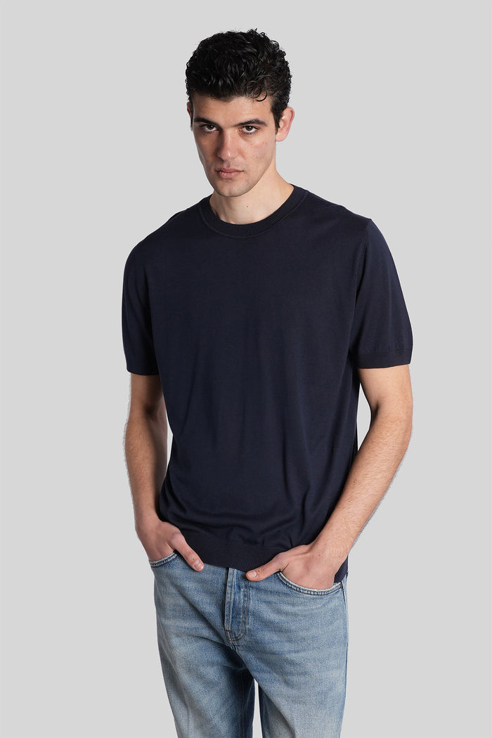 T-Shirt in blue silk Abbigliamento