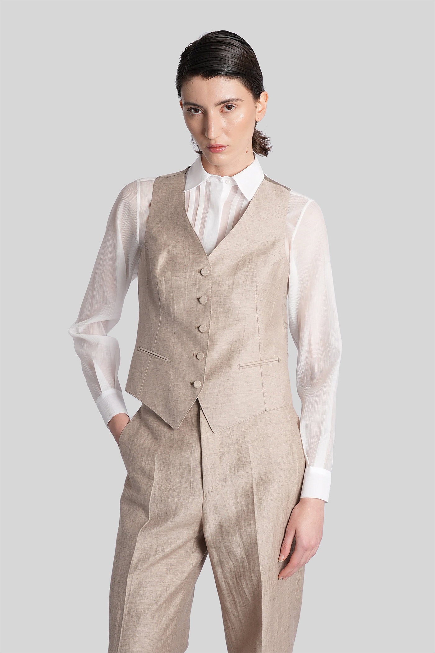 Gail Vest in taupe linen Abbigliamento
