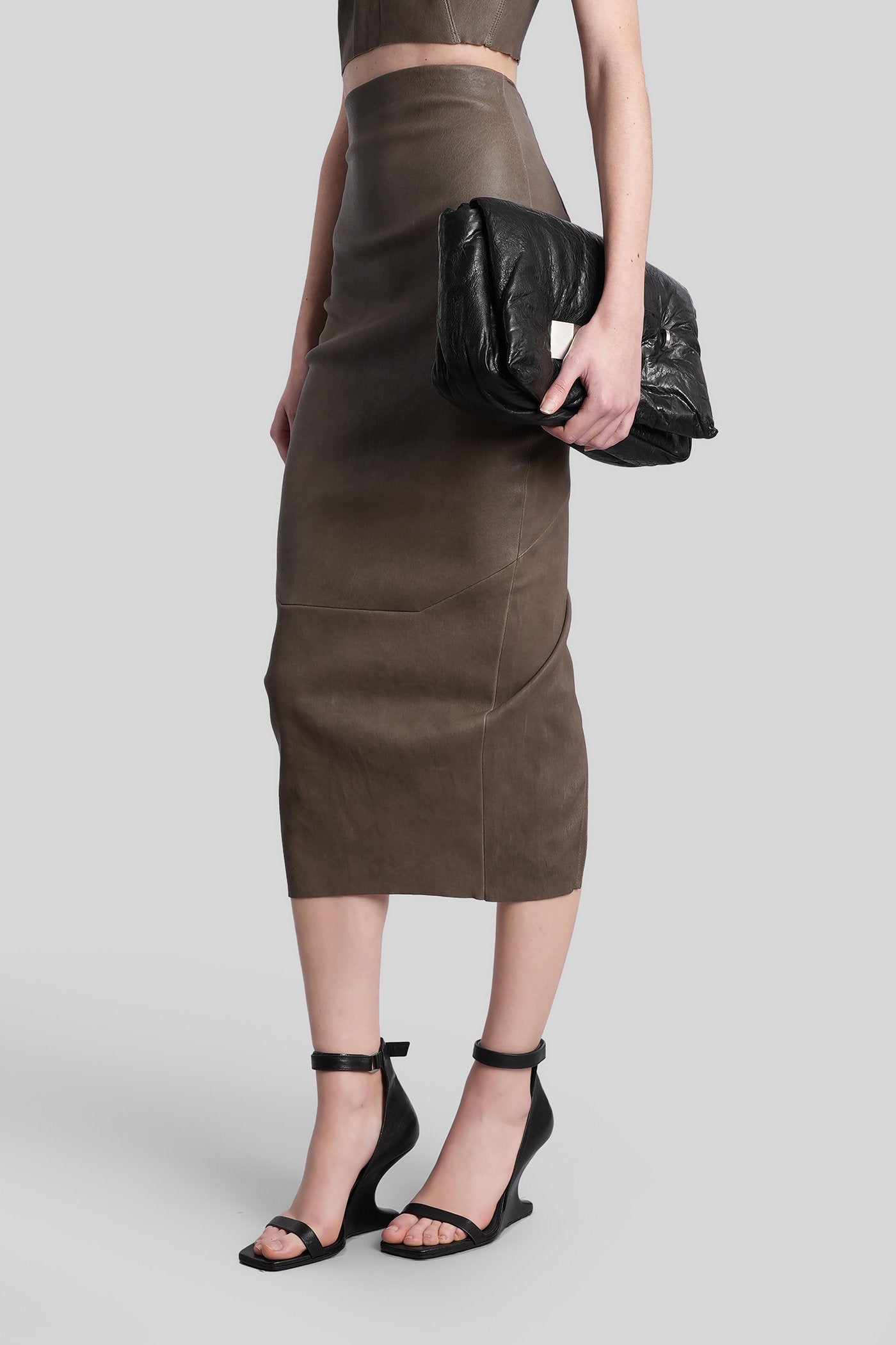 Calf dirt pillar Skirt in grey leather Abbigliamento