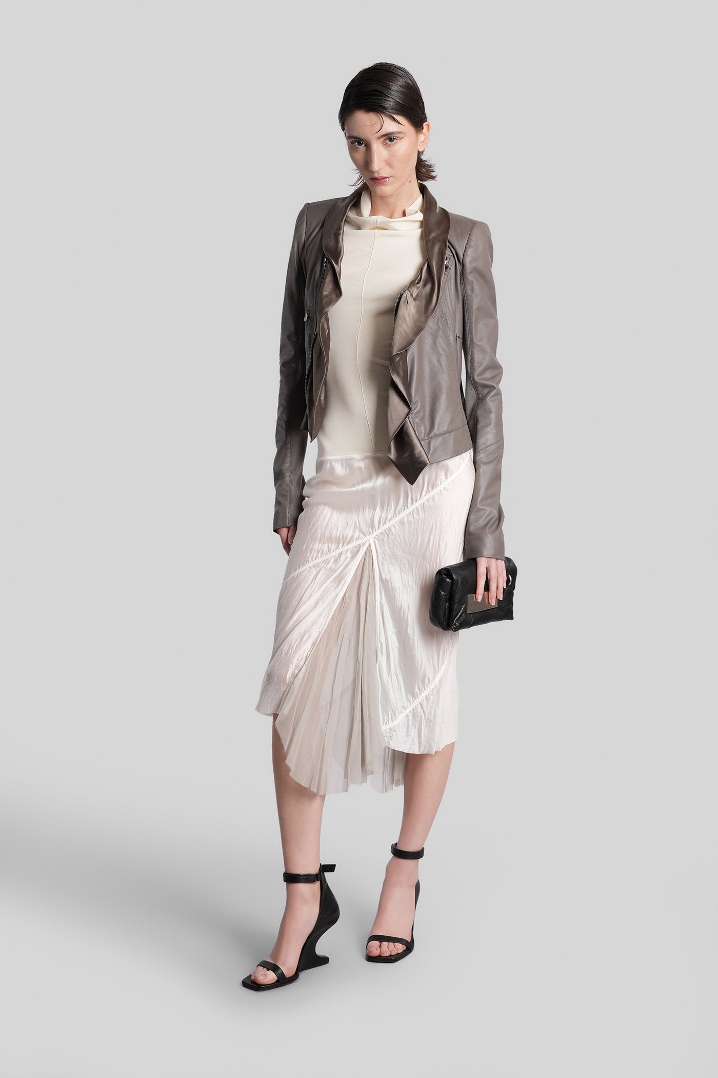 Sliced dress Long in beige viscose Abbigliamento