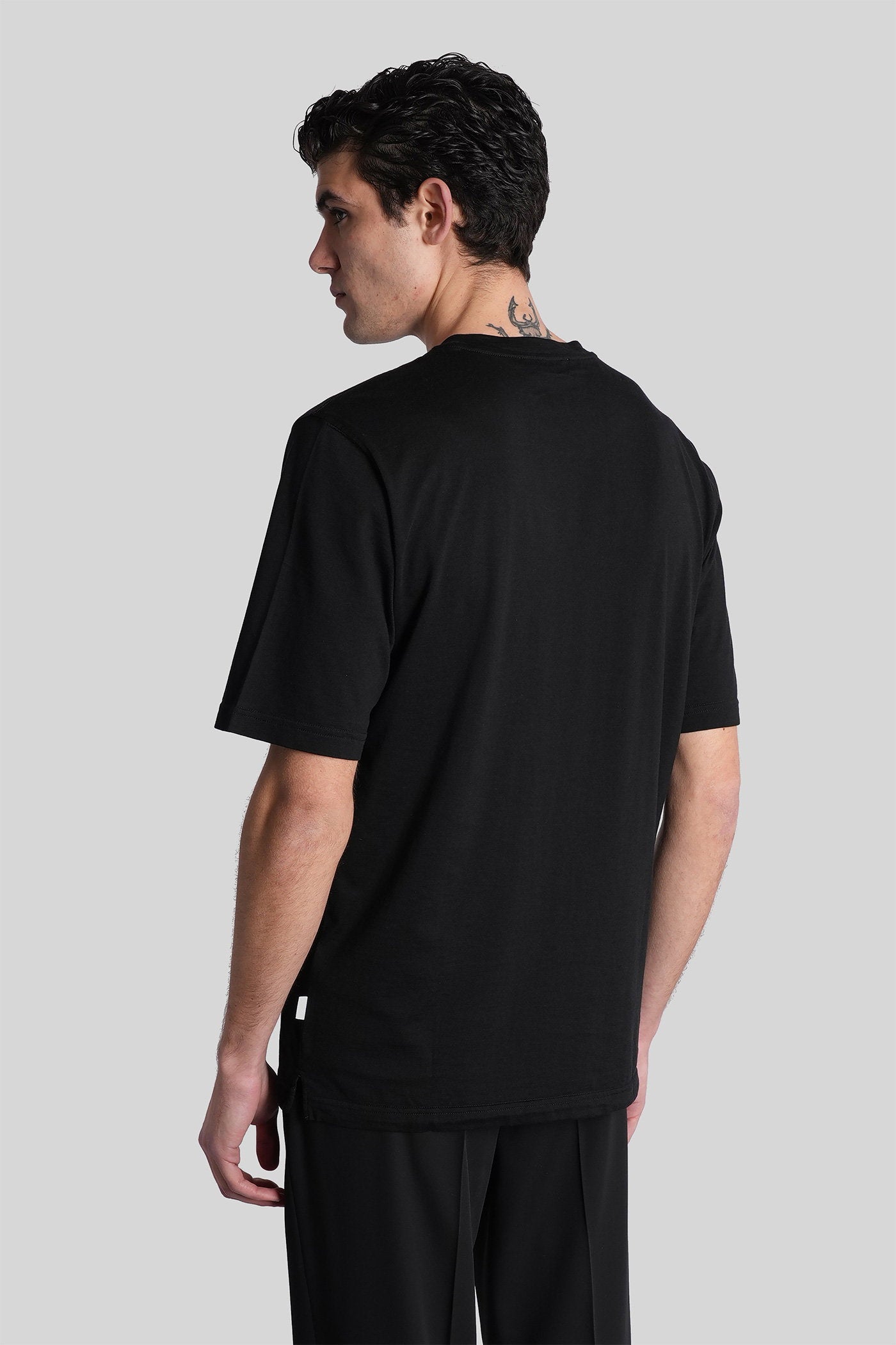 T-Shirt in black cotton Abbigliamento