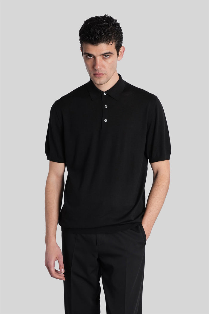 Polo in black wool Abbigliamento