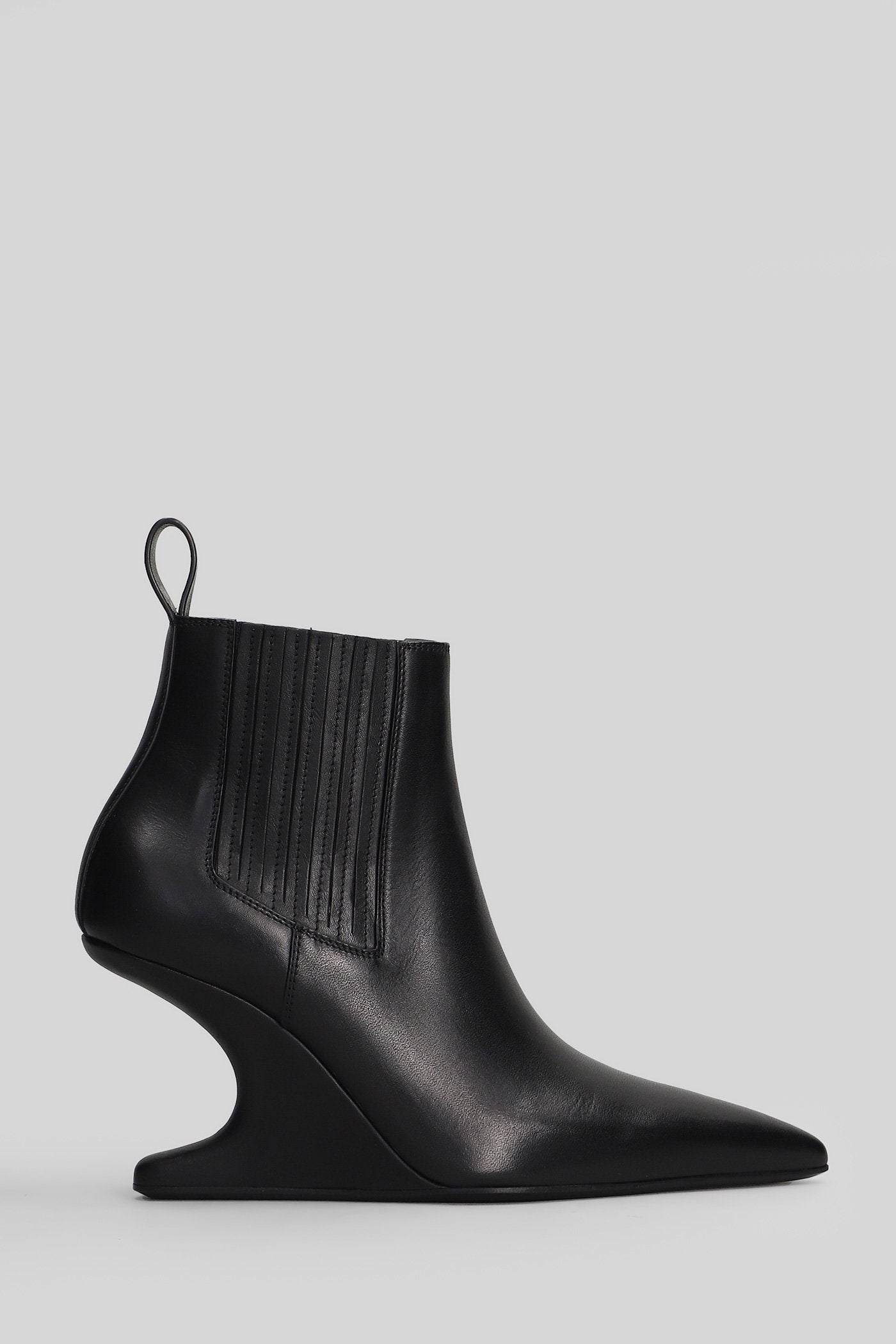 Cantilever 8 ankle High heels boots in black leather Scarpe