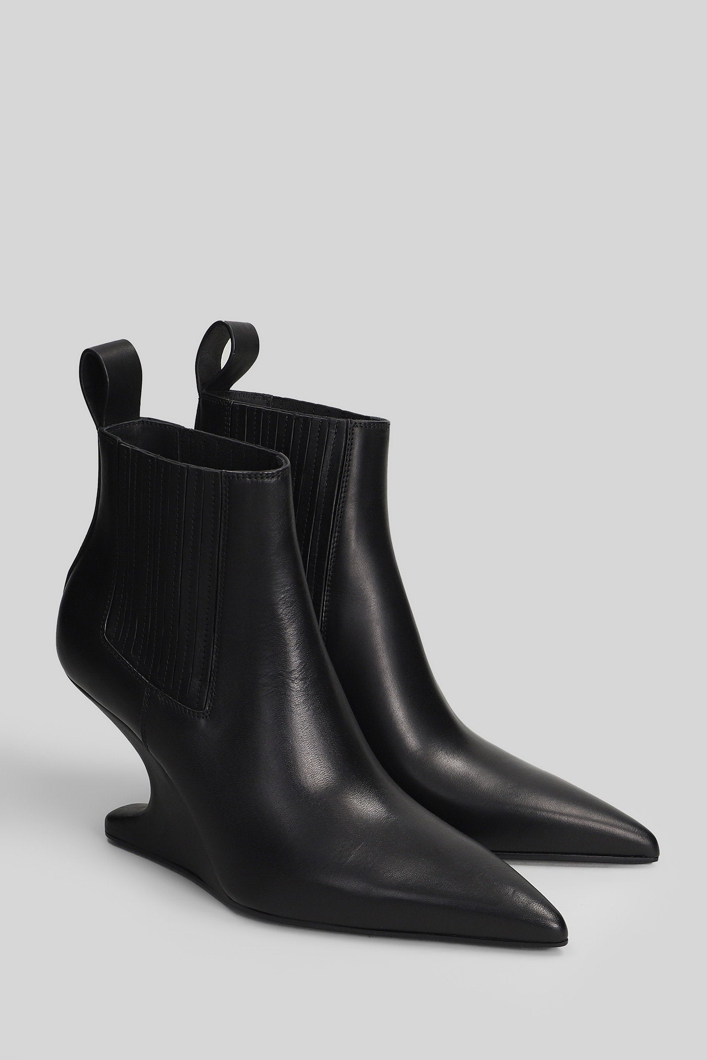 Cantilever 8 ankle High heels boots in black leather Scarpe