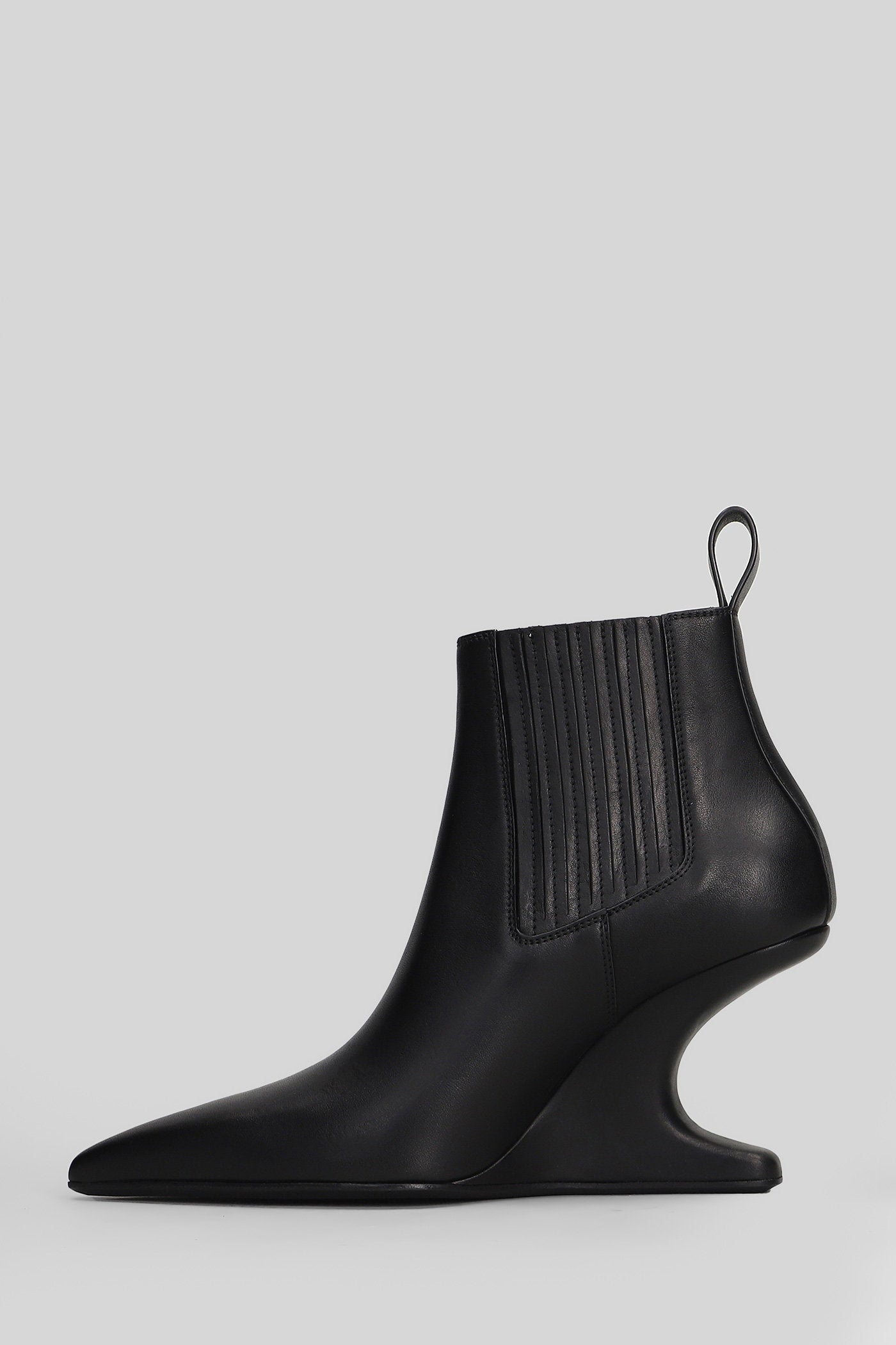 Cantilever 8 ankle High heels boots in black leather Scarpe